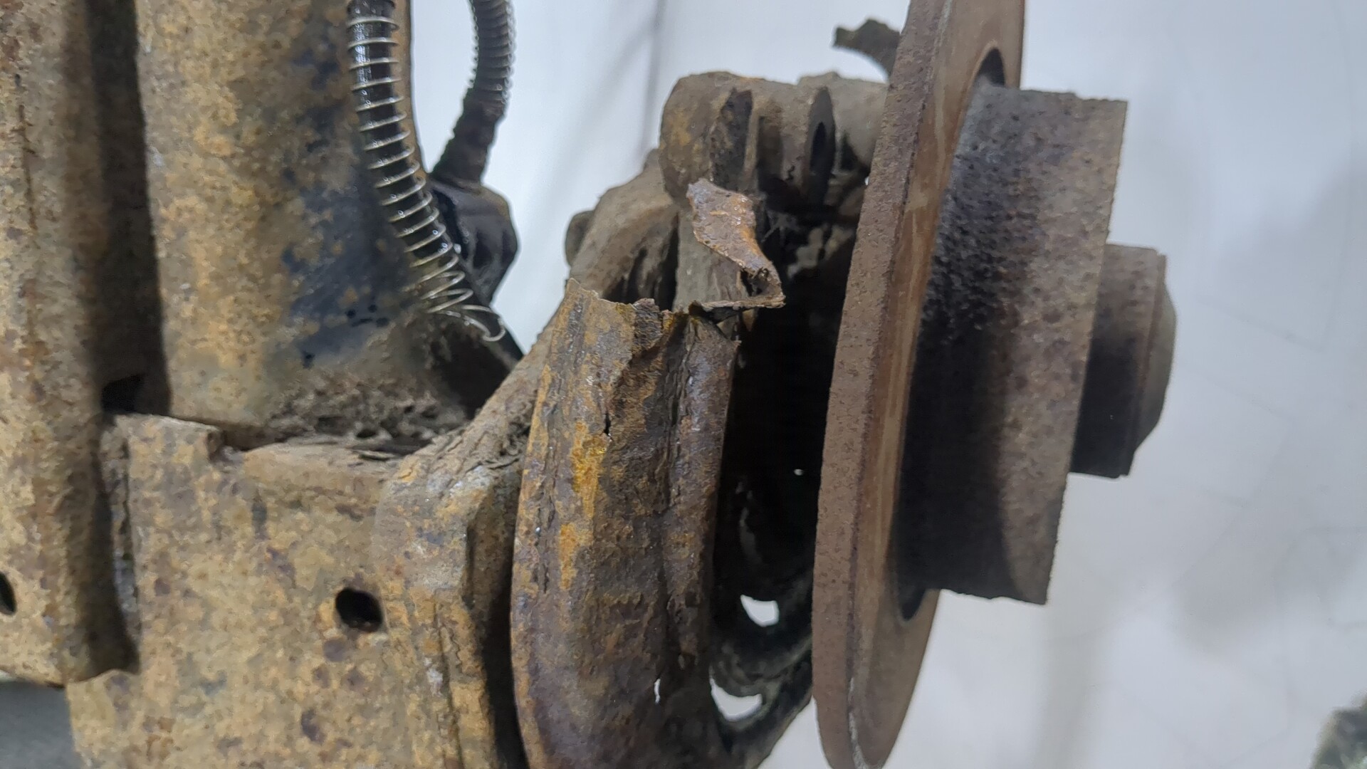 Балка задняя