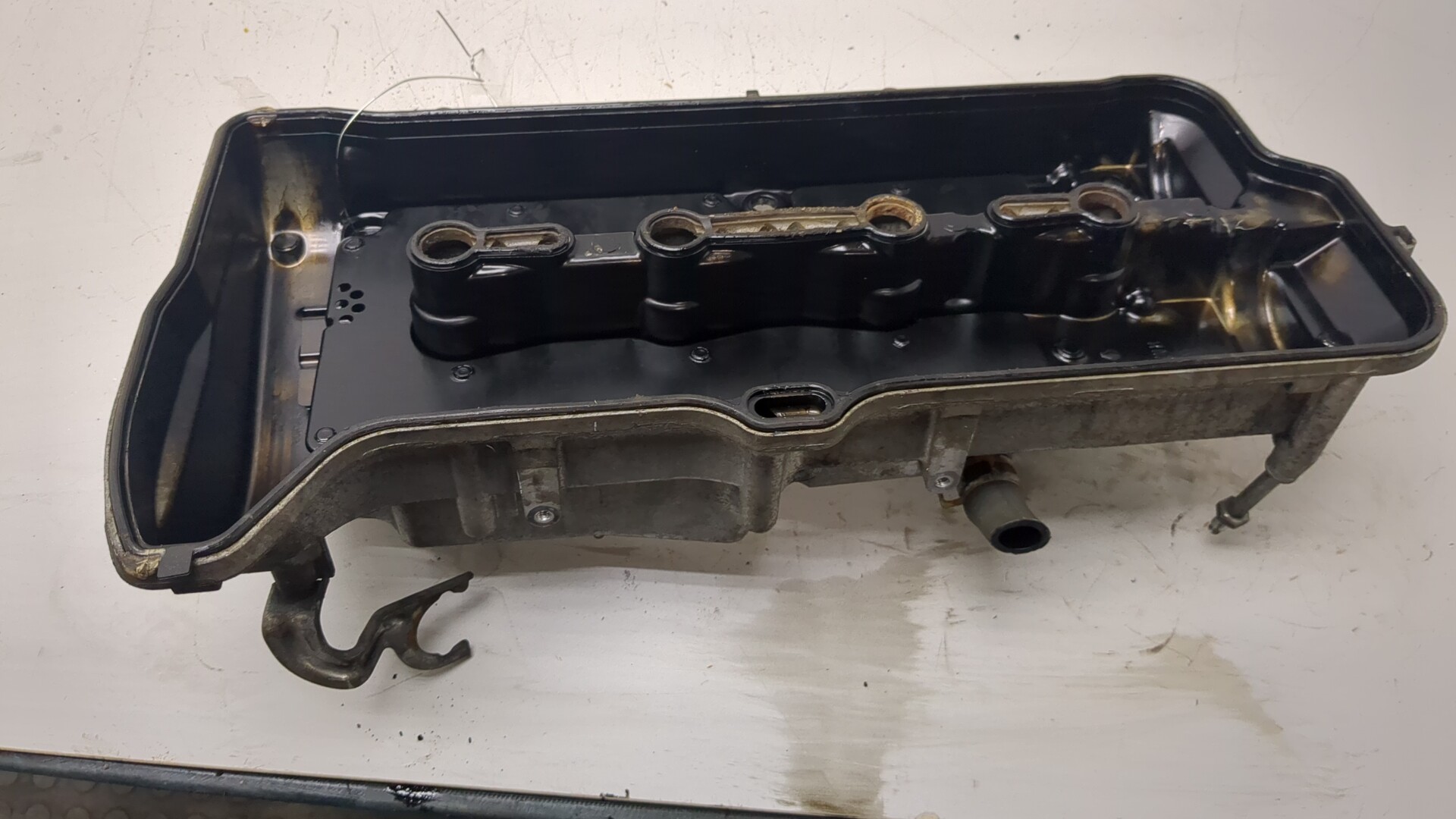 Крышка клапанная ГБЦ