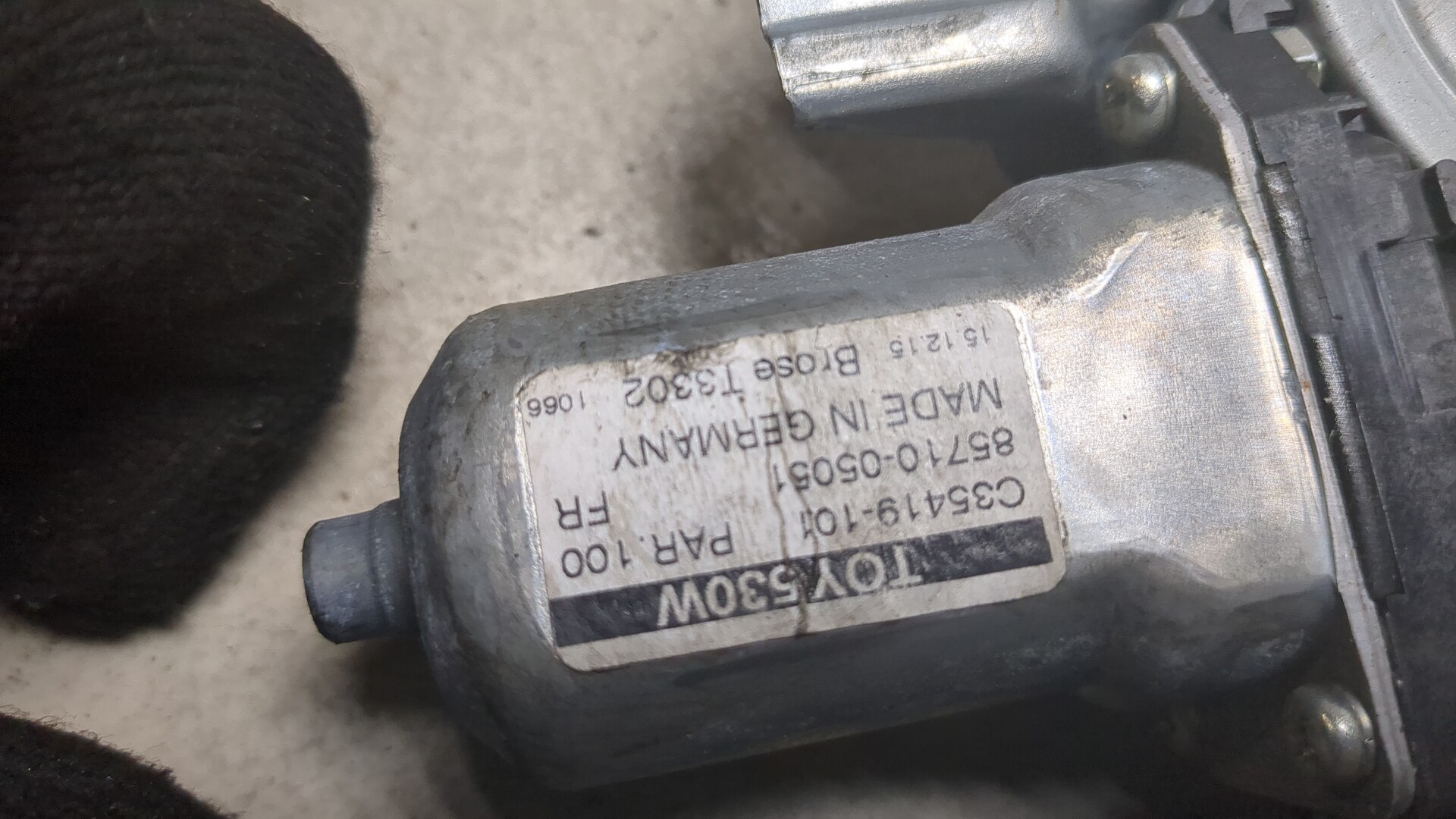 Стеклоподъемник электр. передний правый