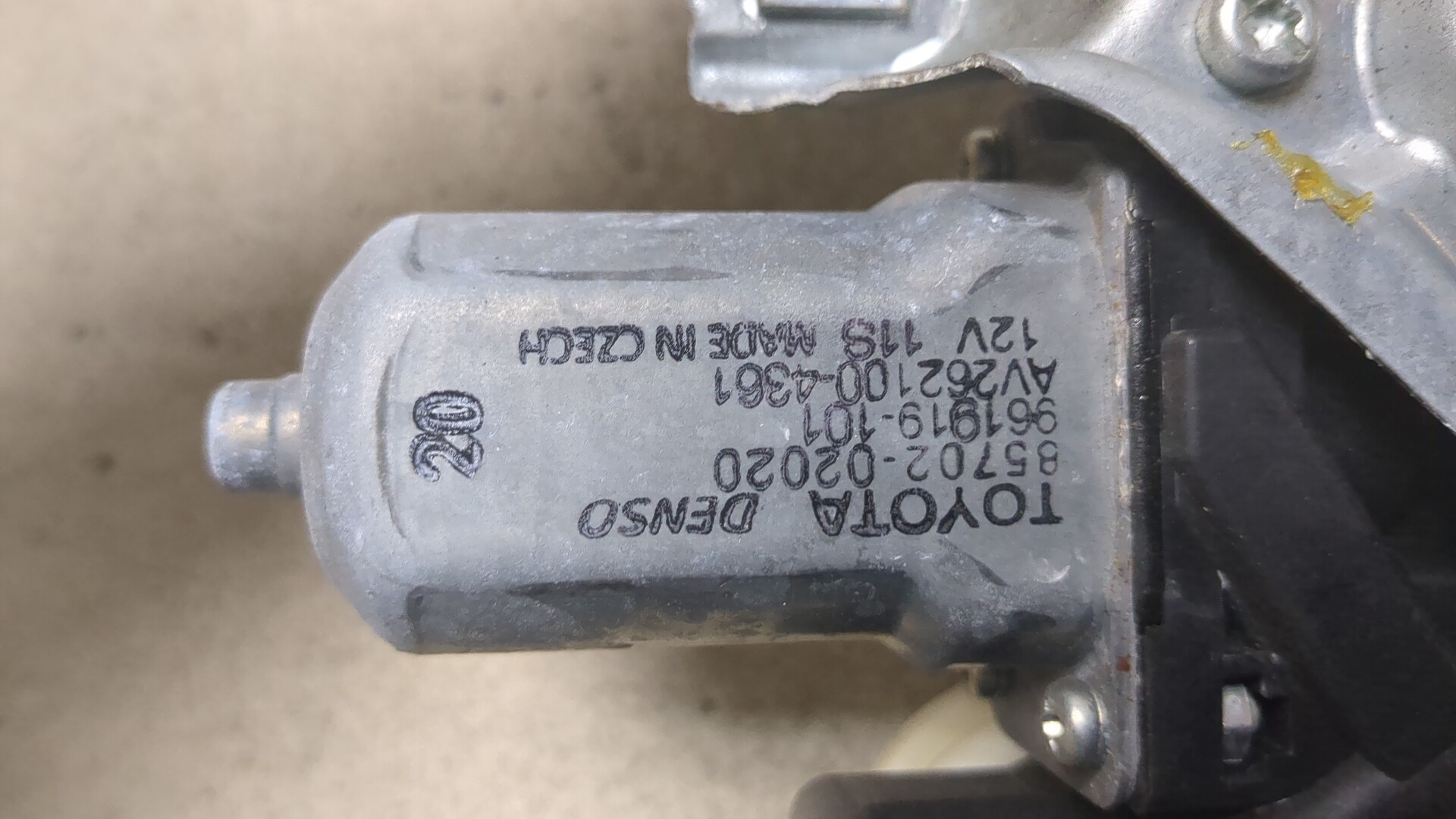 Стеклоподъемник электр. задний правый