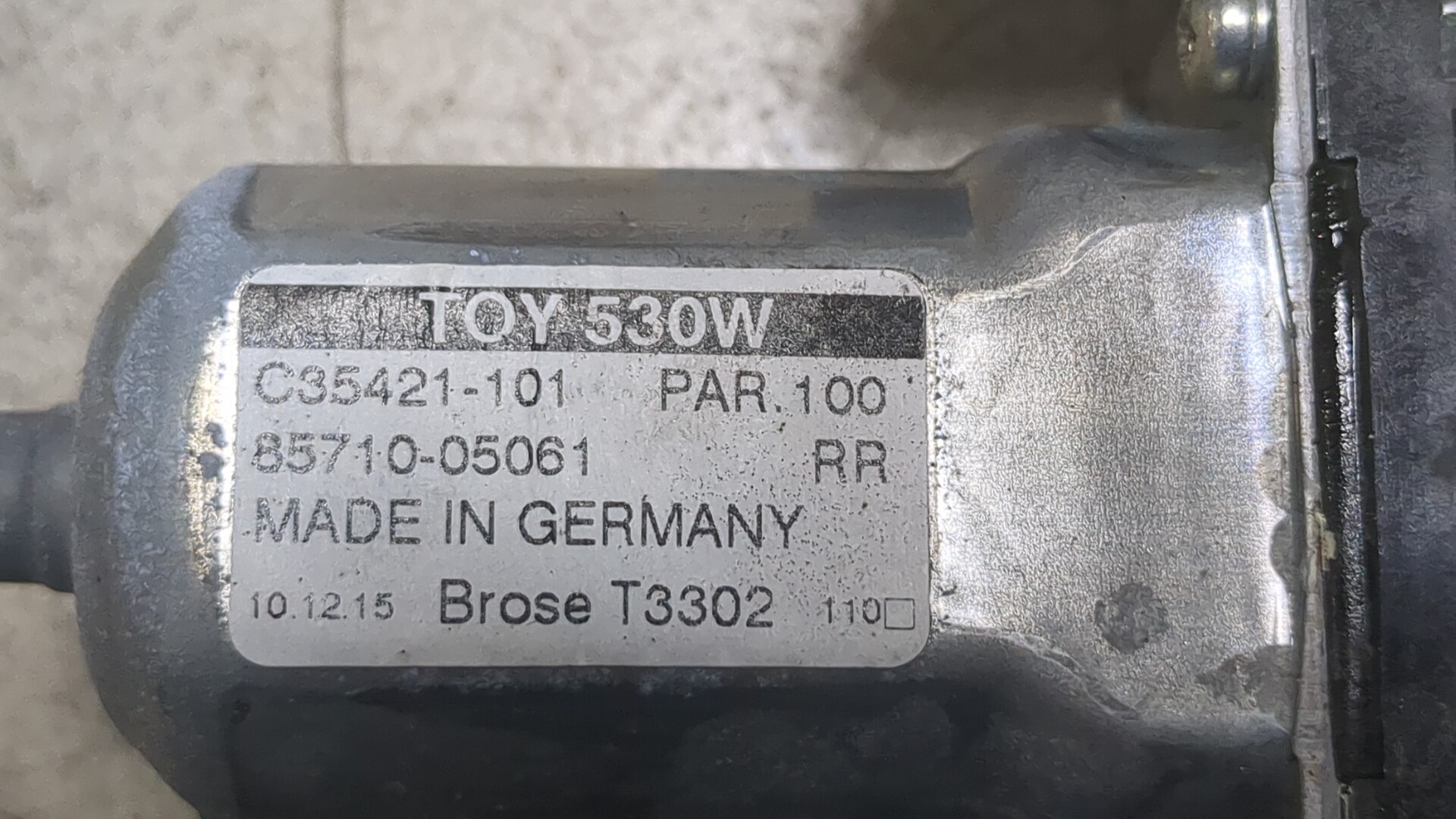 Стеклоподъемник электр. задний правый