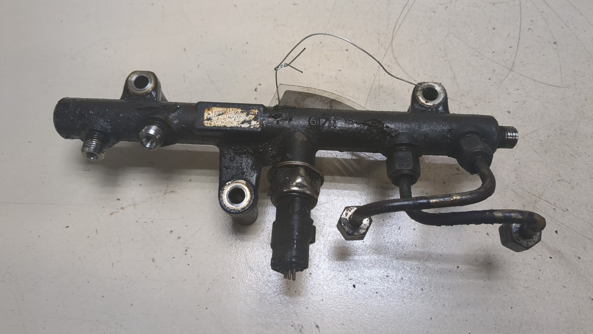 Рейка топливная (рампа)