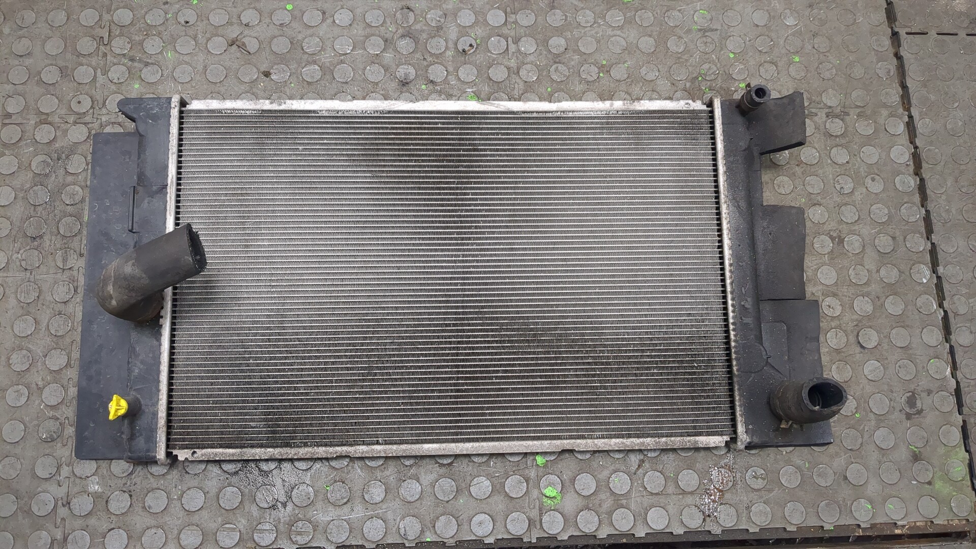 Радиатор охлаждения двигателя основной