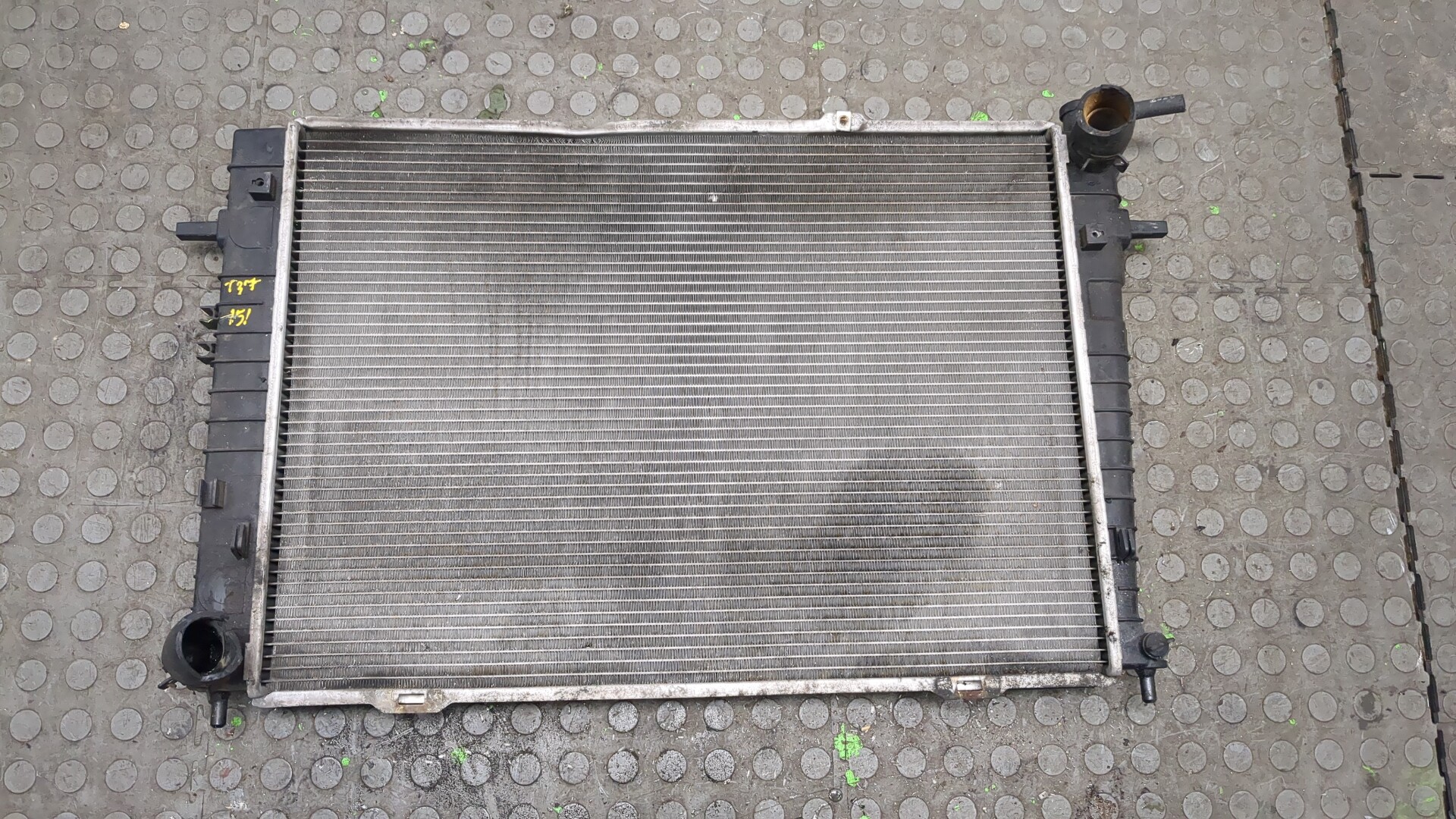 Радиатор охлаждения двигателя основной