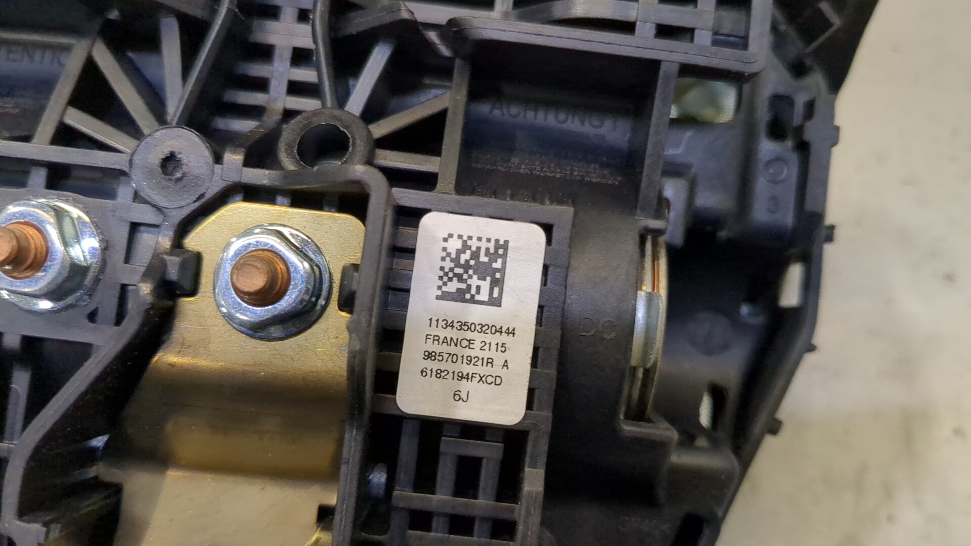 Подушка безопасности в рулевое колесо