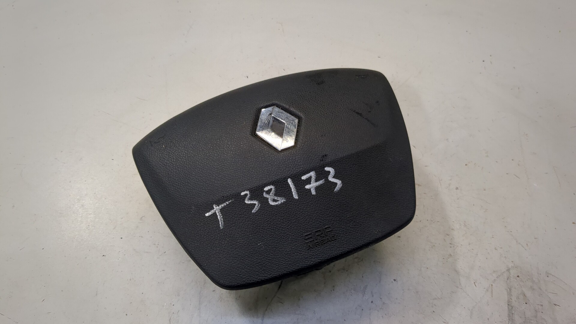 Подушка безопасности в рулевое колесо