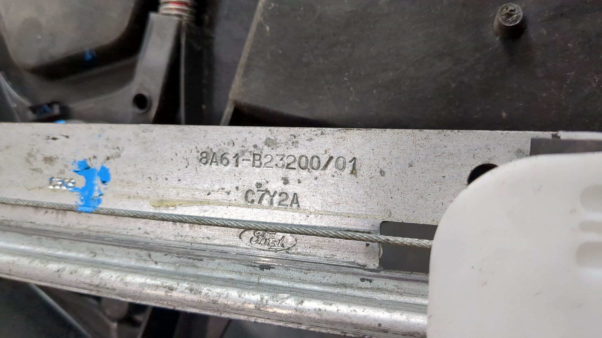 Стеклоподъемник электр. передний левый