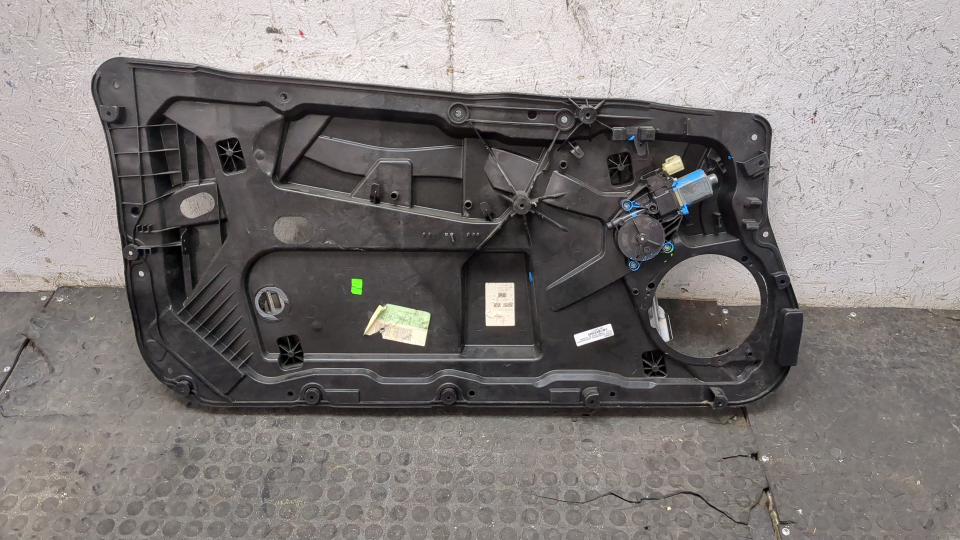 Стеклоподъемник электр. передний левый