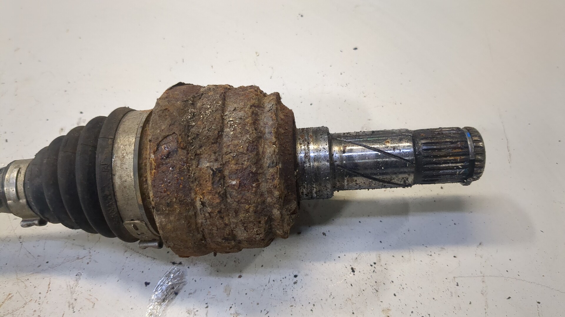 Полуось задняя правая