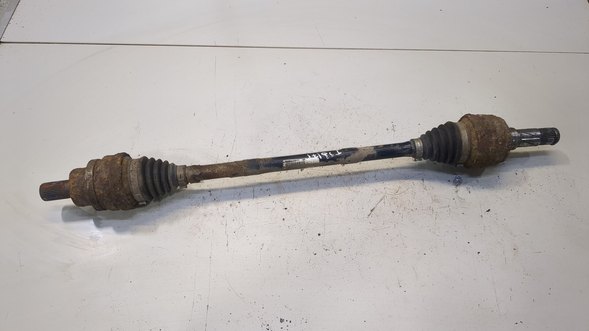 Полуось задняя правая