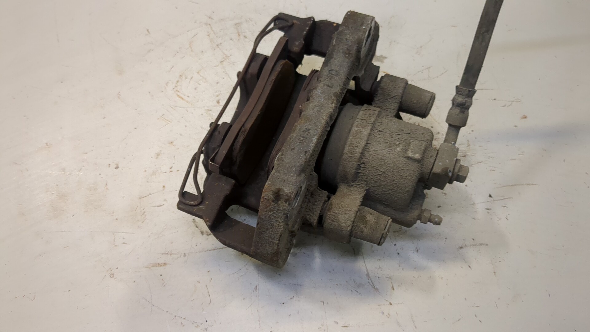 Суппорт передний правый