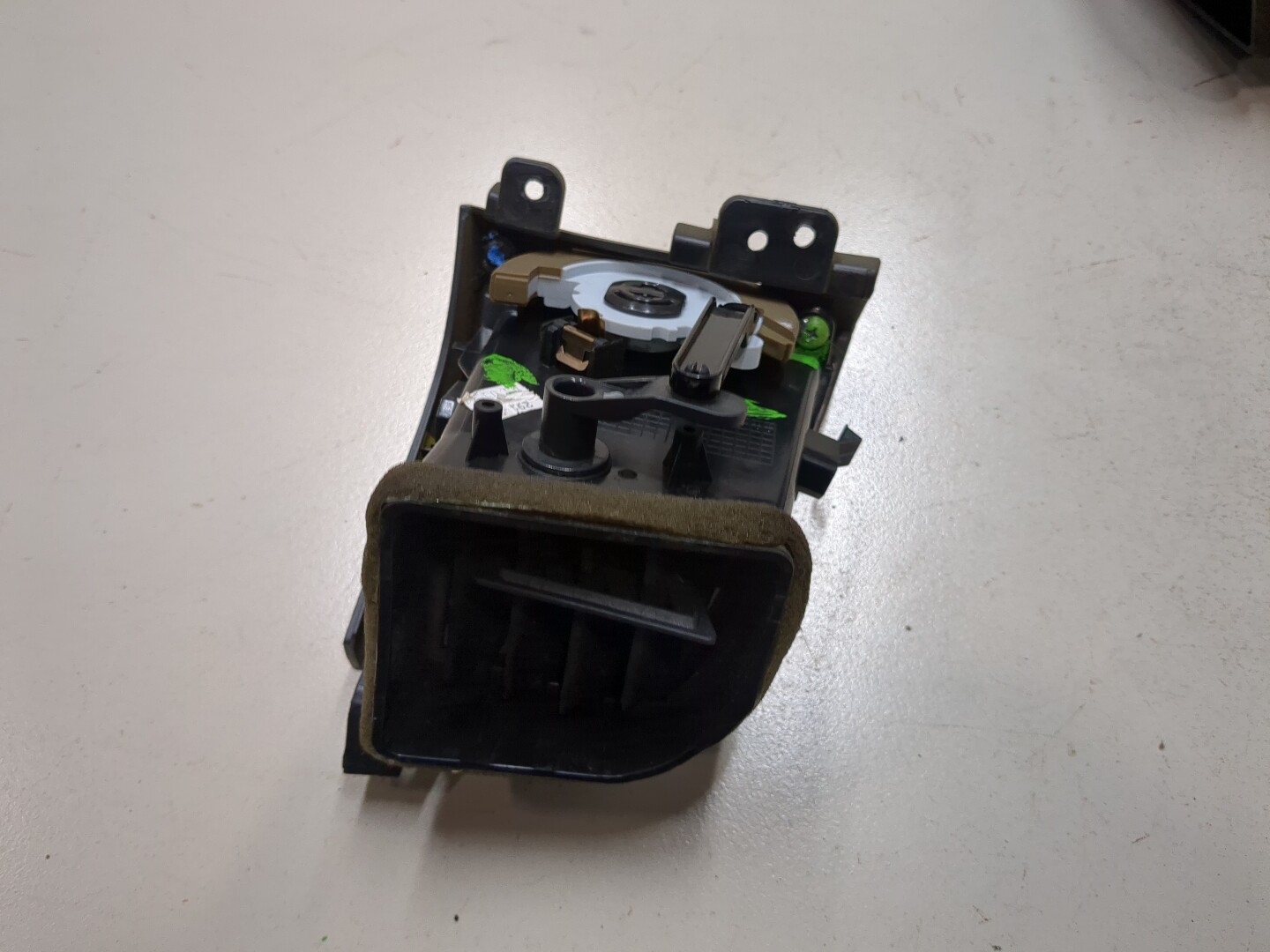 Дефлектор воздушный