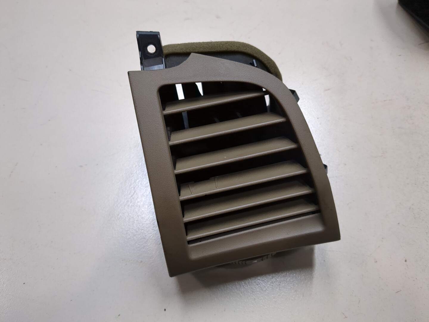 Дефлектор воздушный