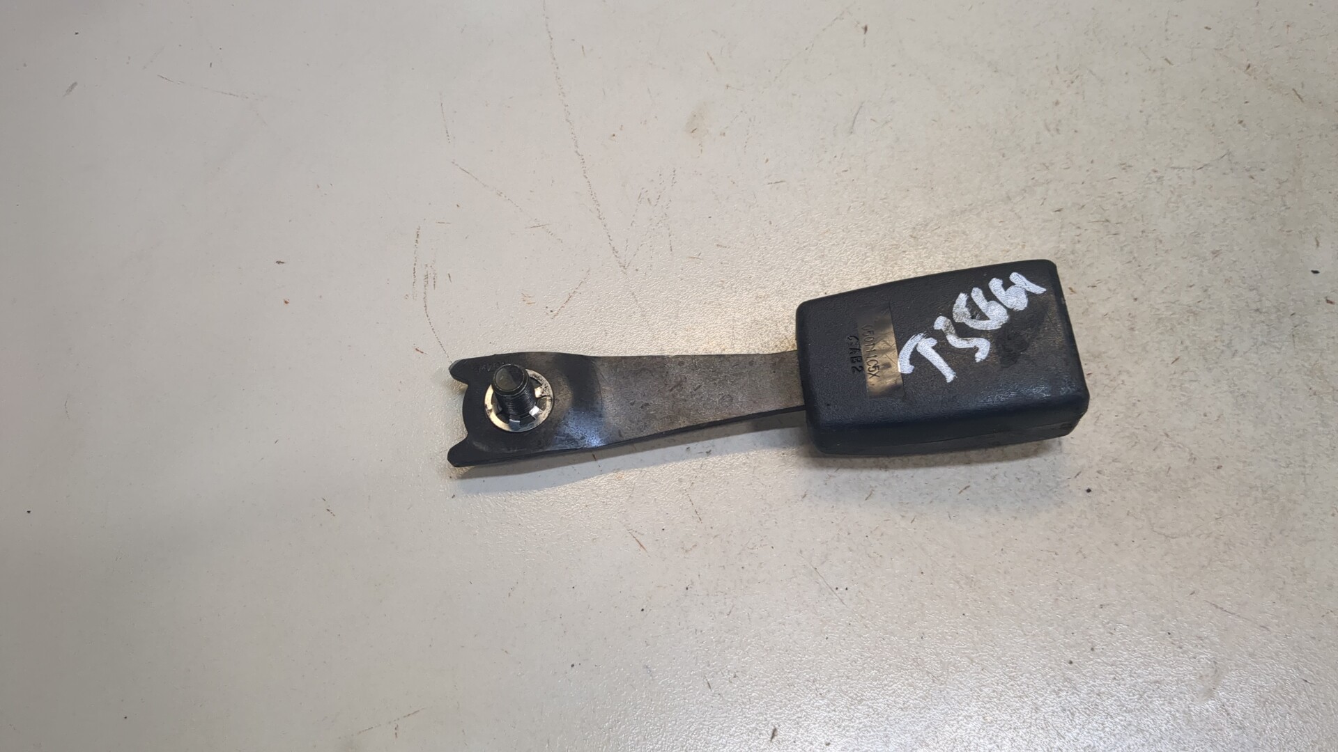 Ответная часть ремня безопасности