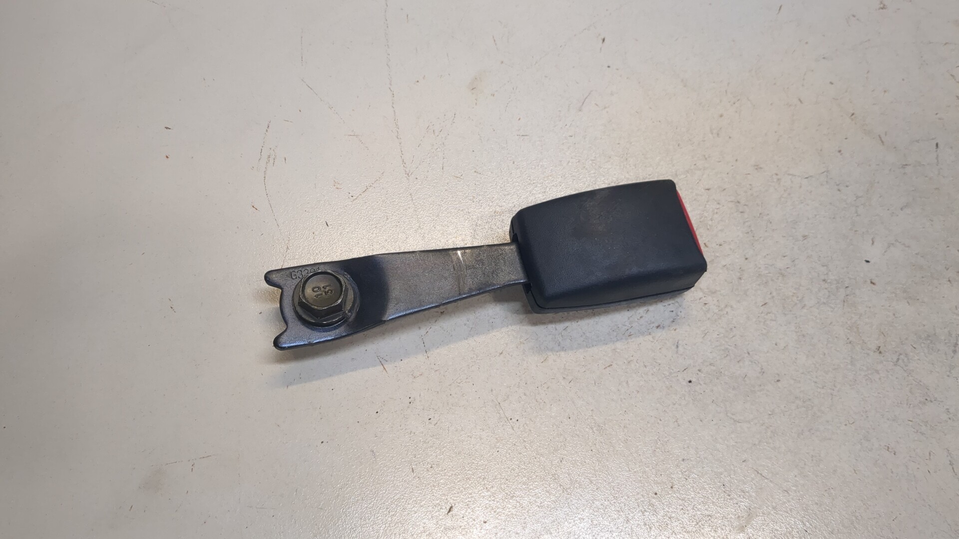 Ответная часть ремня безопасности