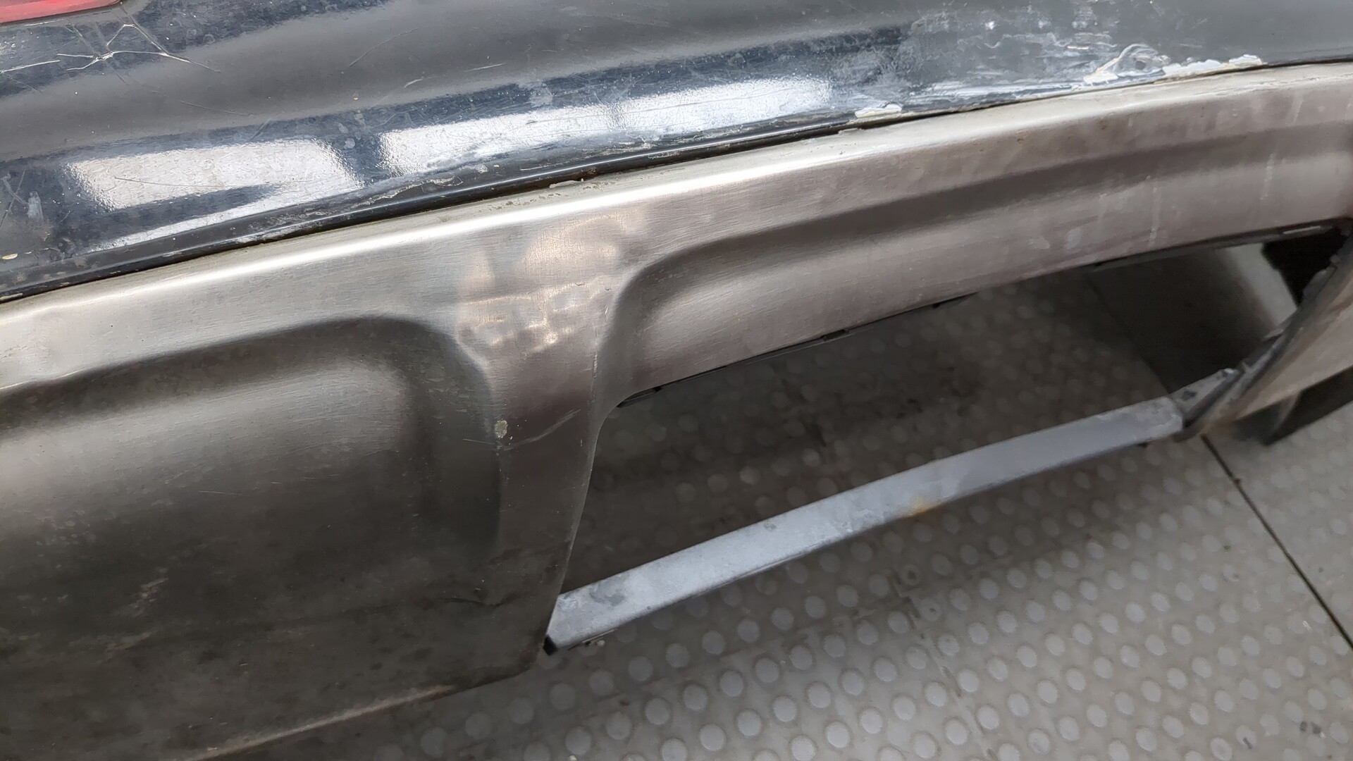 Бампер задний