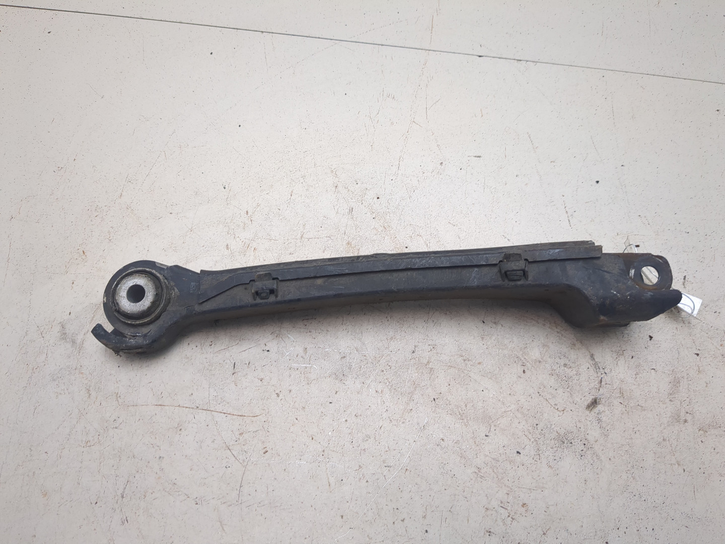 Рычаг задний