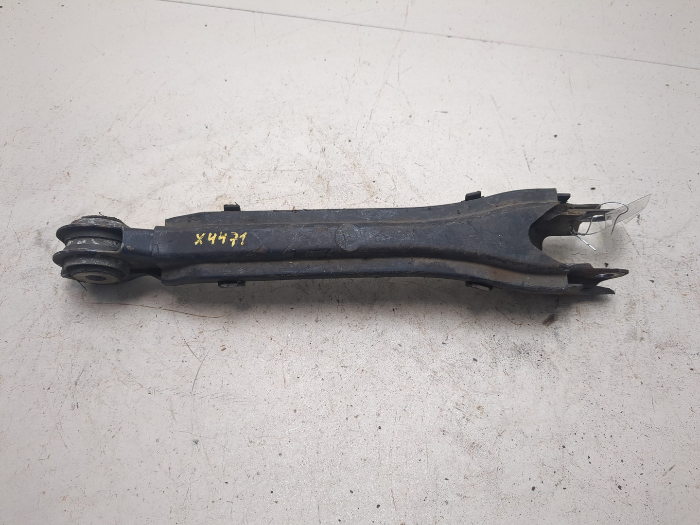 Рычаг задний