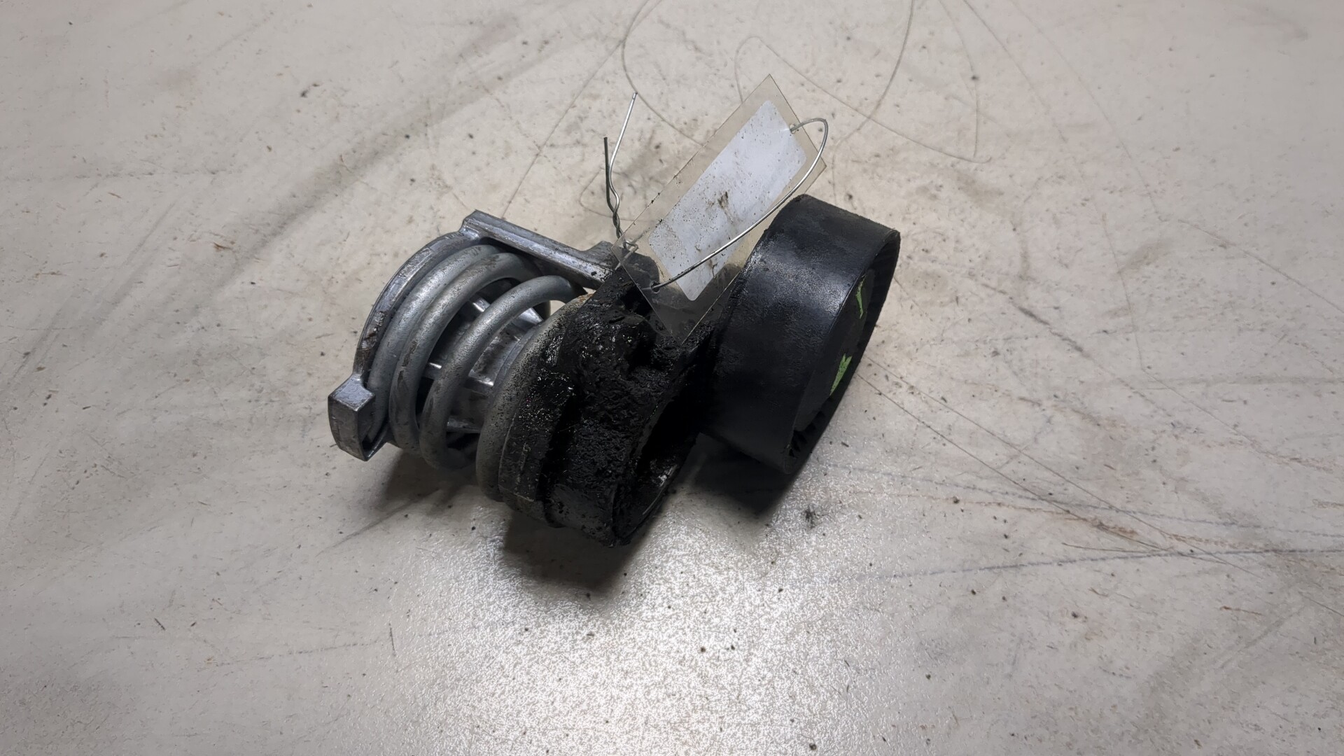 Натяжитель ремня