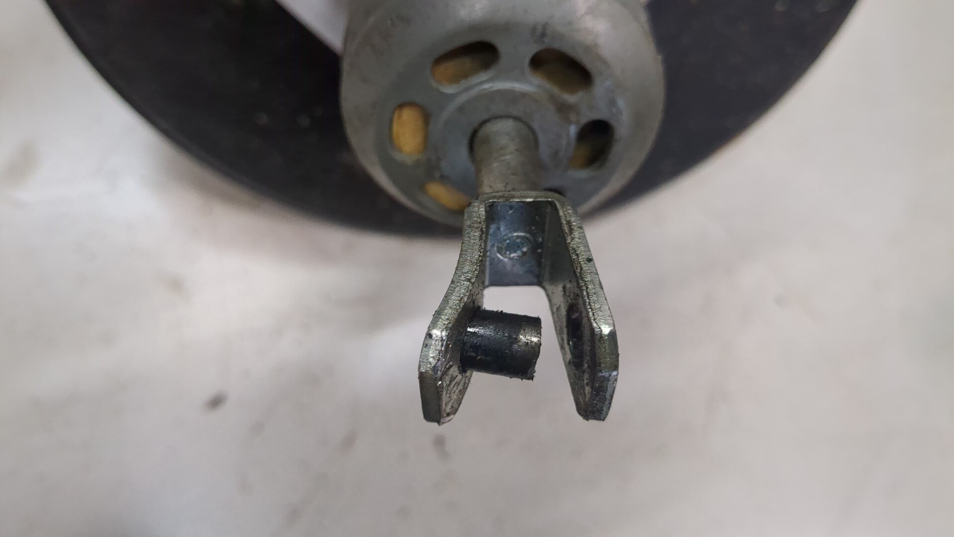 Цилиндр тормозной главный