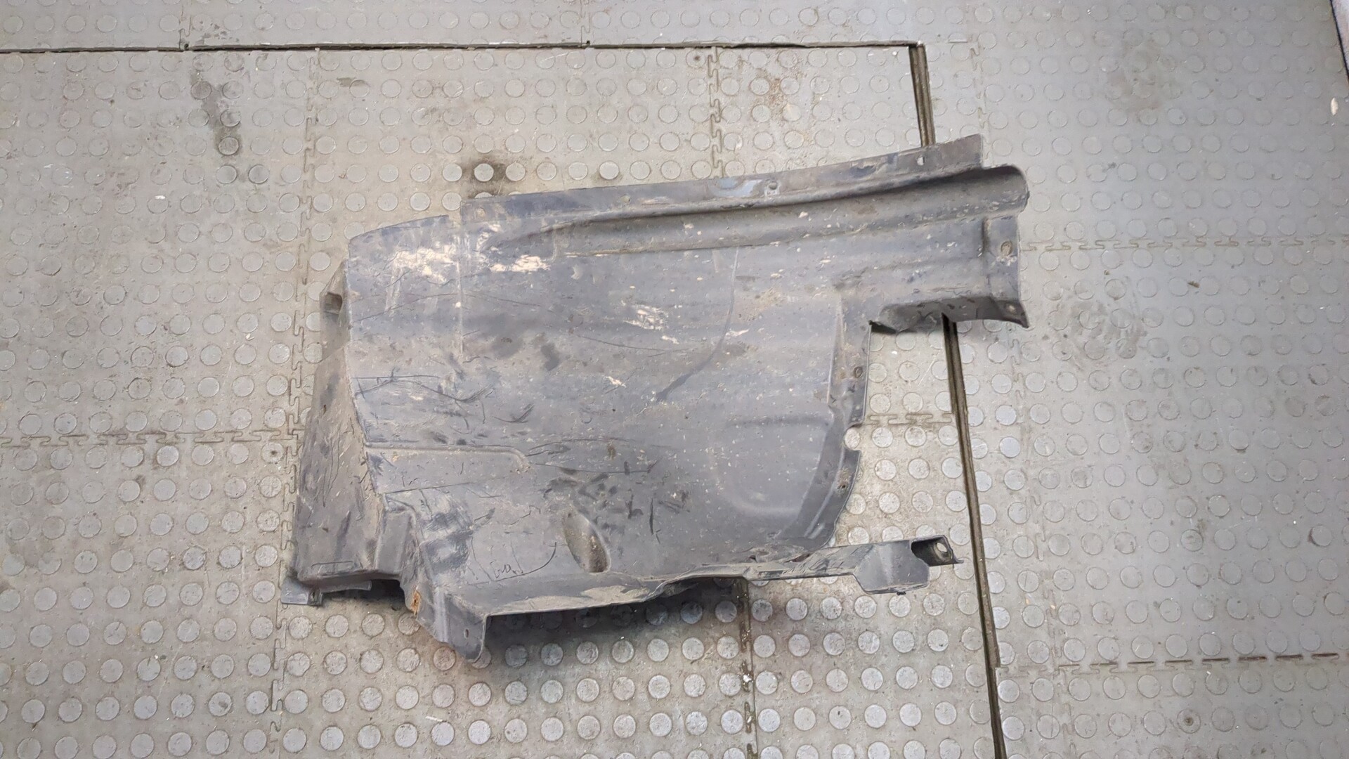 Локер передний правый