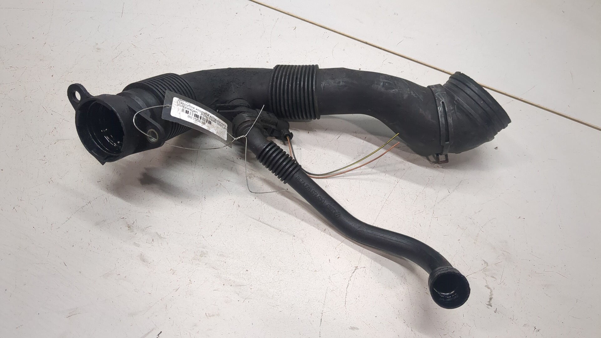 Патрубок воздушного фильтра