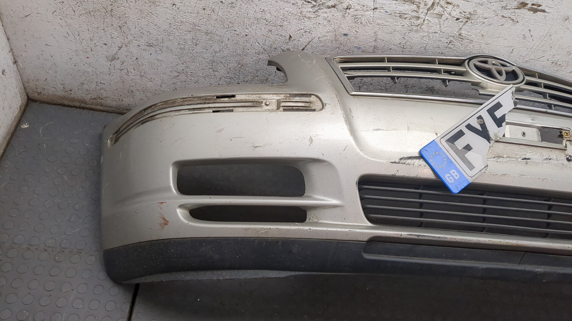 Бампер передний