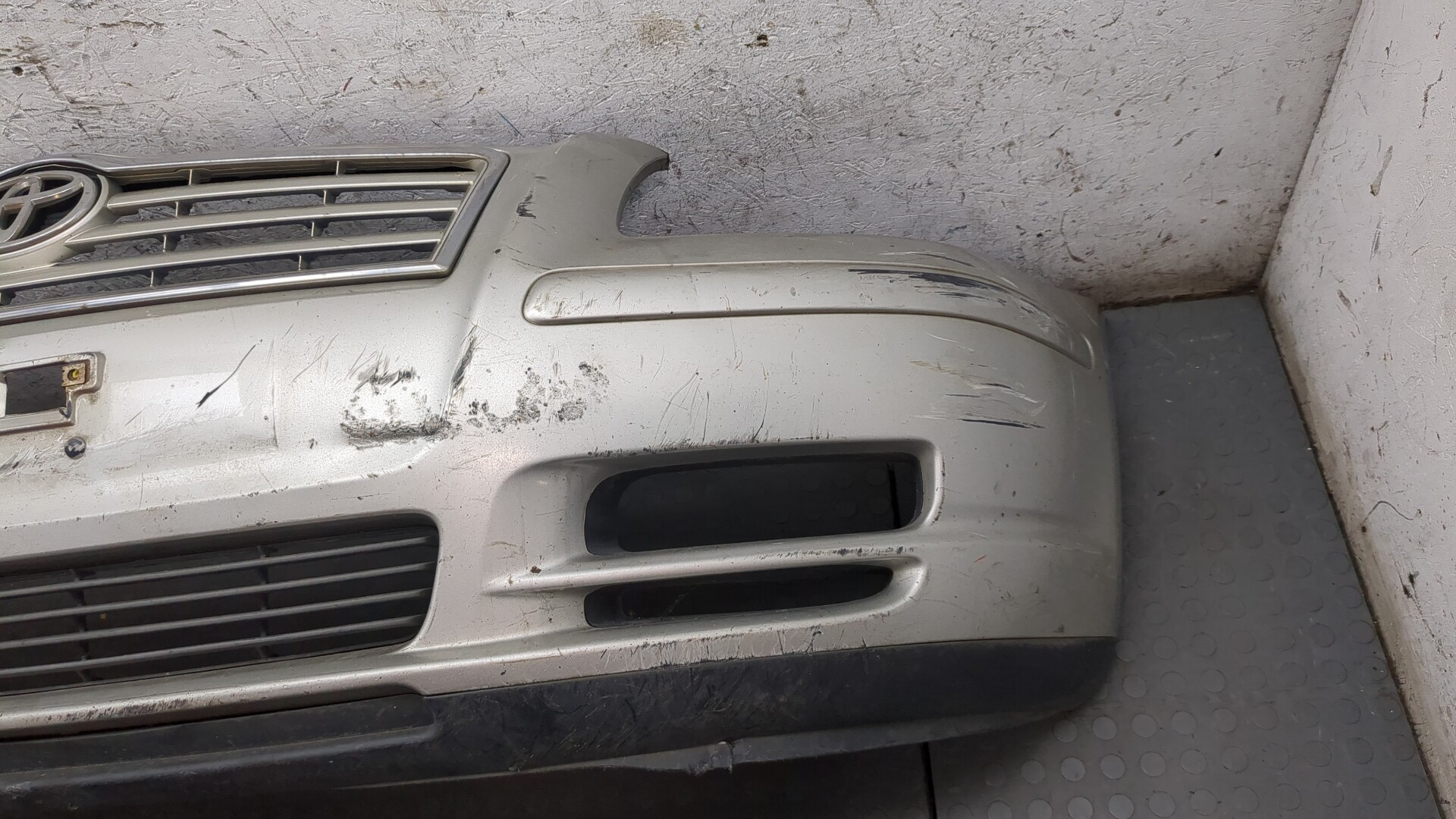 Бампер передний