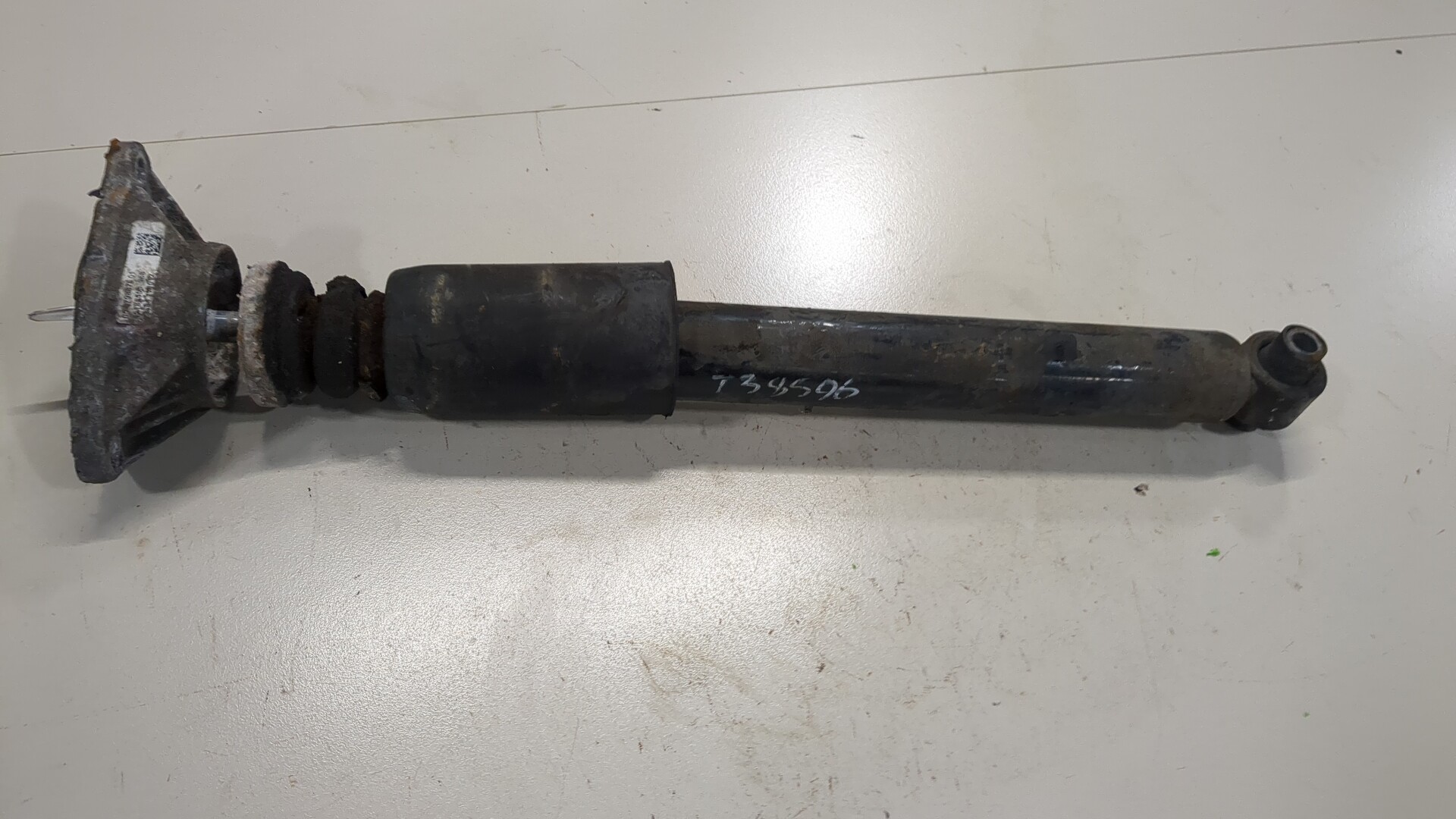 Амортизатор задний (стойка)