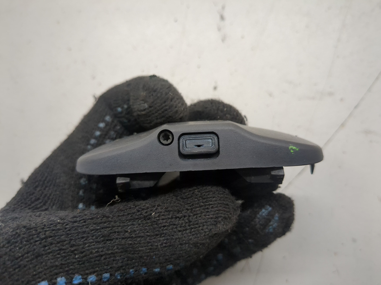 Форсунка омывателя лобового стекла