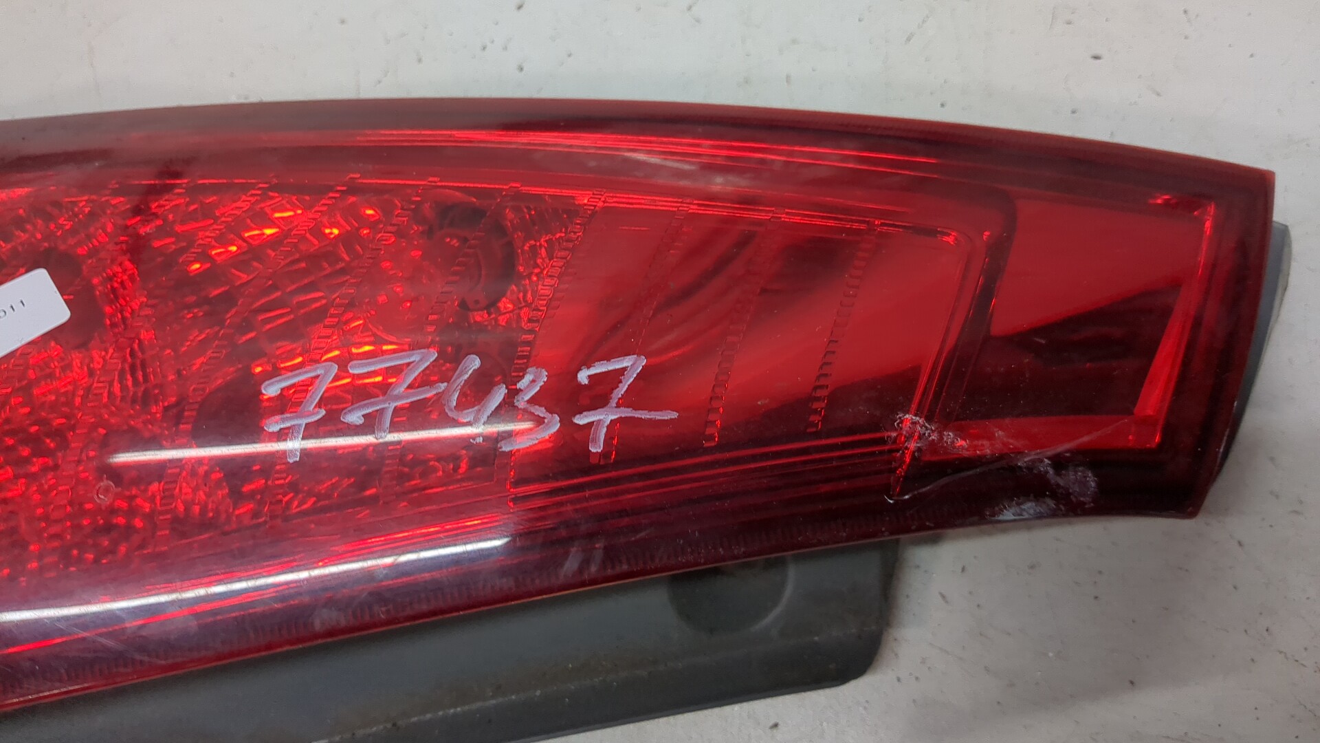 Фонарь задний левый