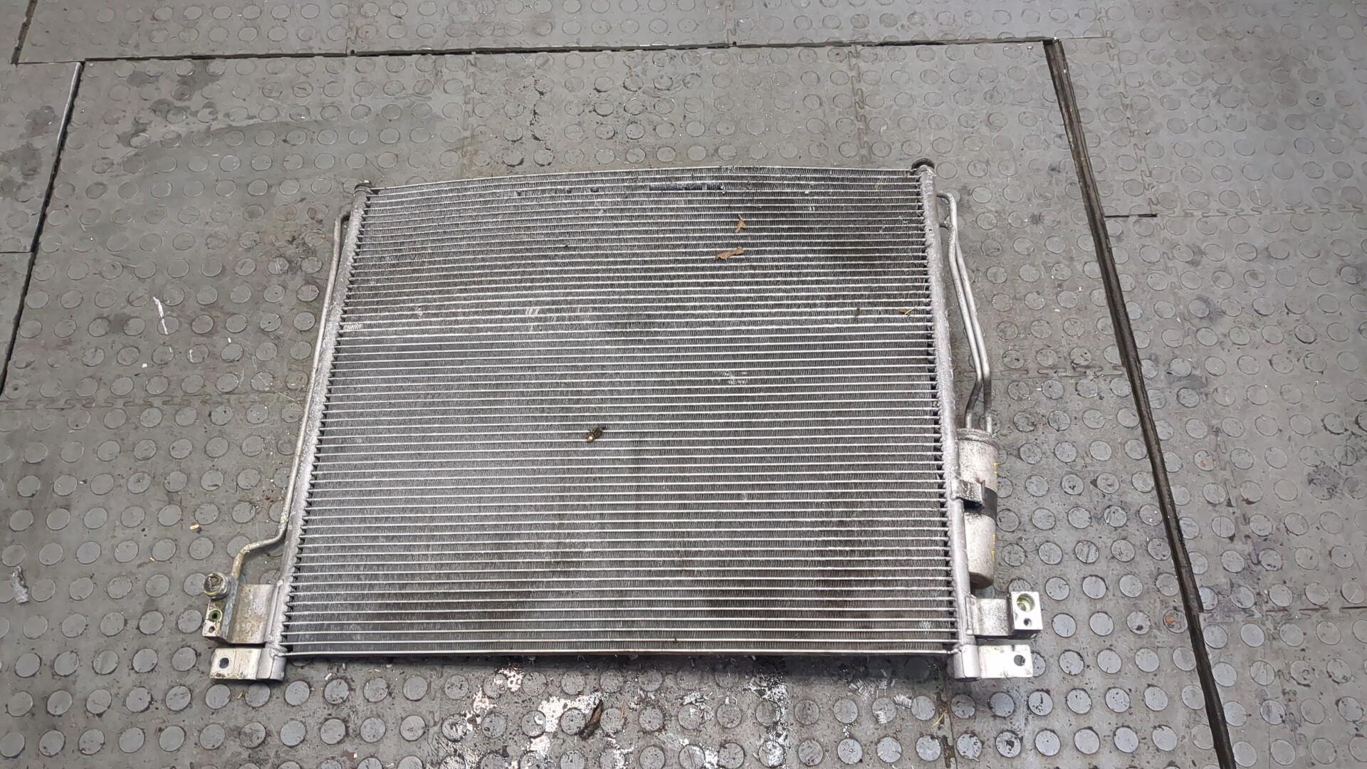 Радиатор кондиционера / конденсер