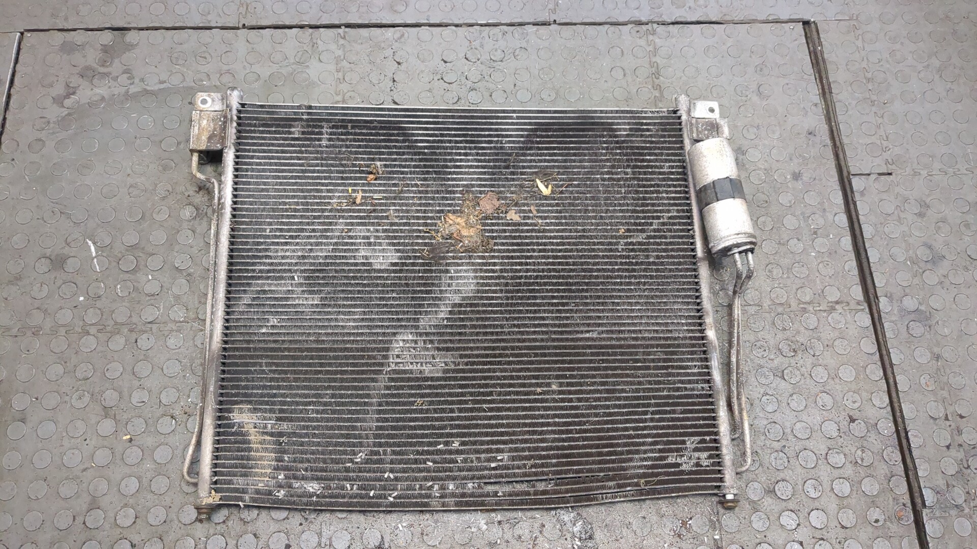 Радиатор кондиционера / конденсер