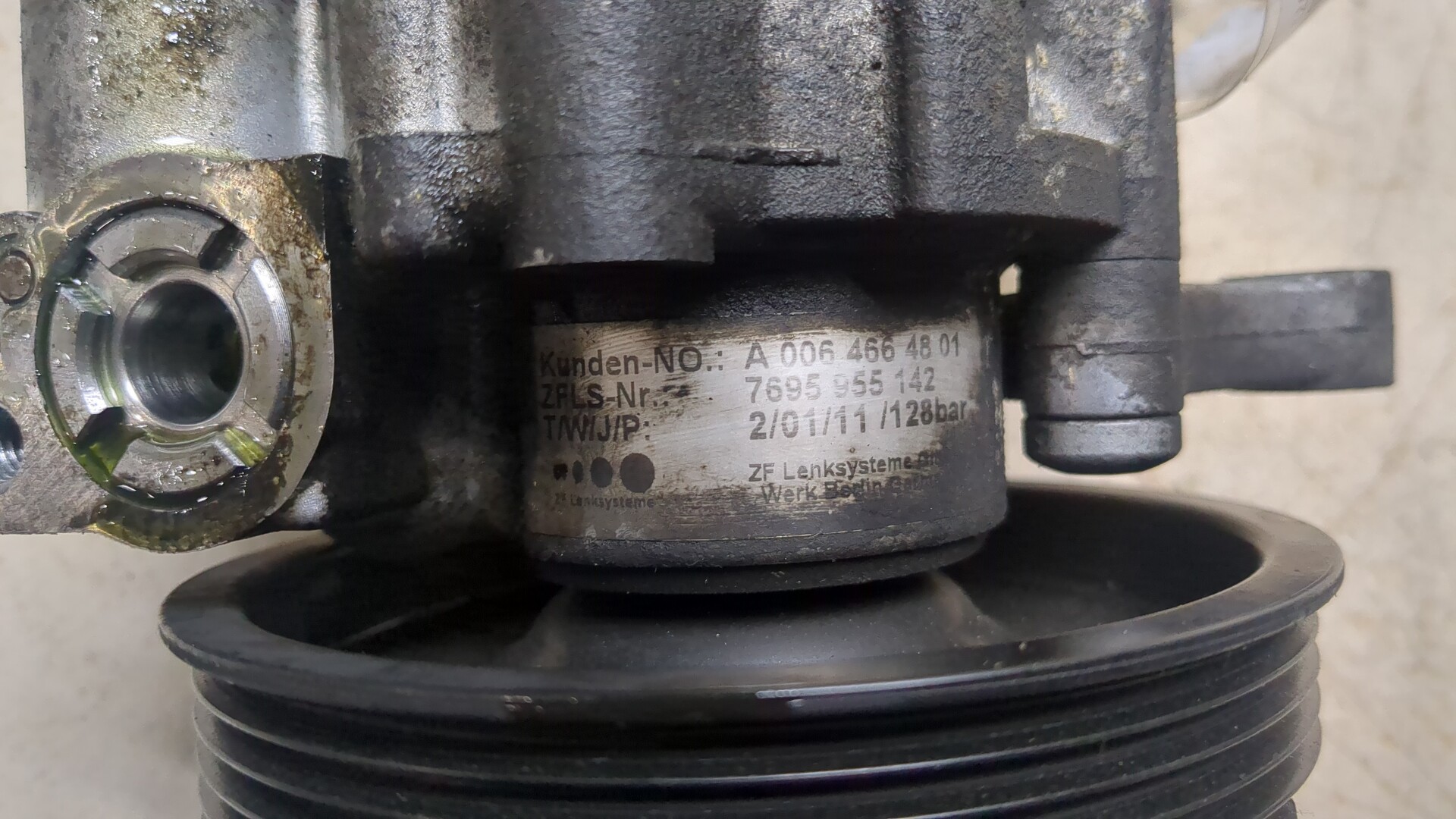 Насос ГУР (гидроусилитель руля)