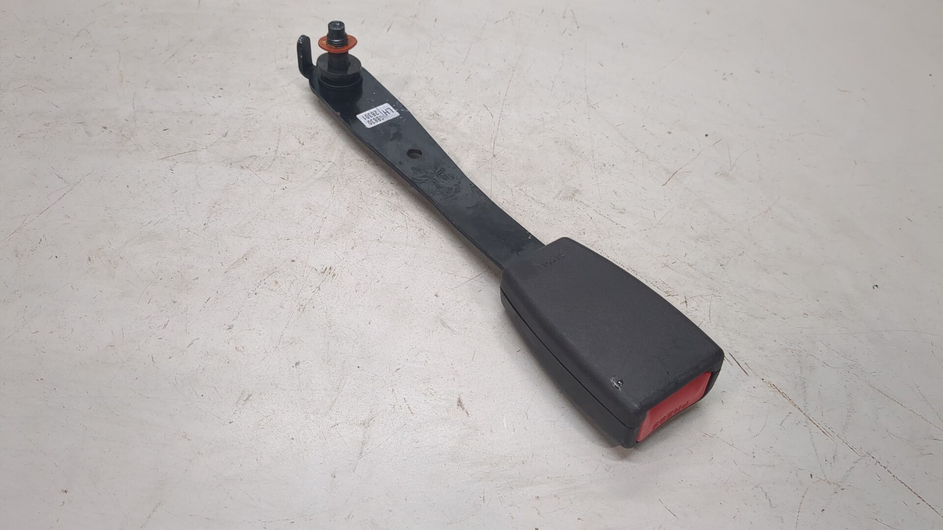 Ответная часть ремня безопасности