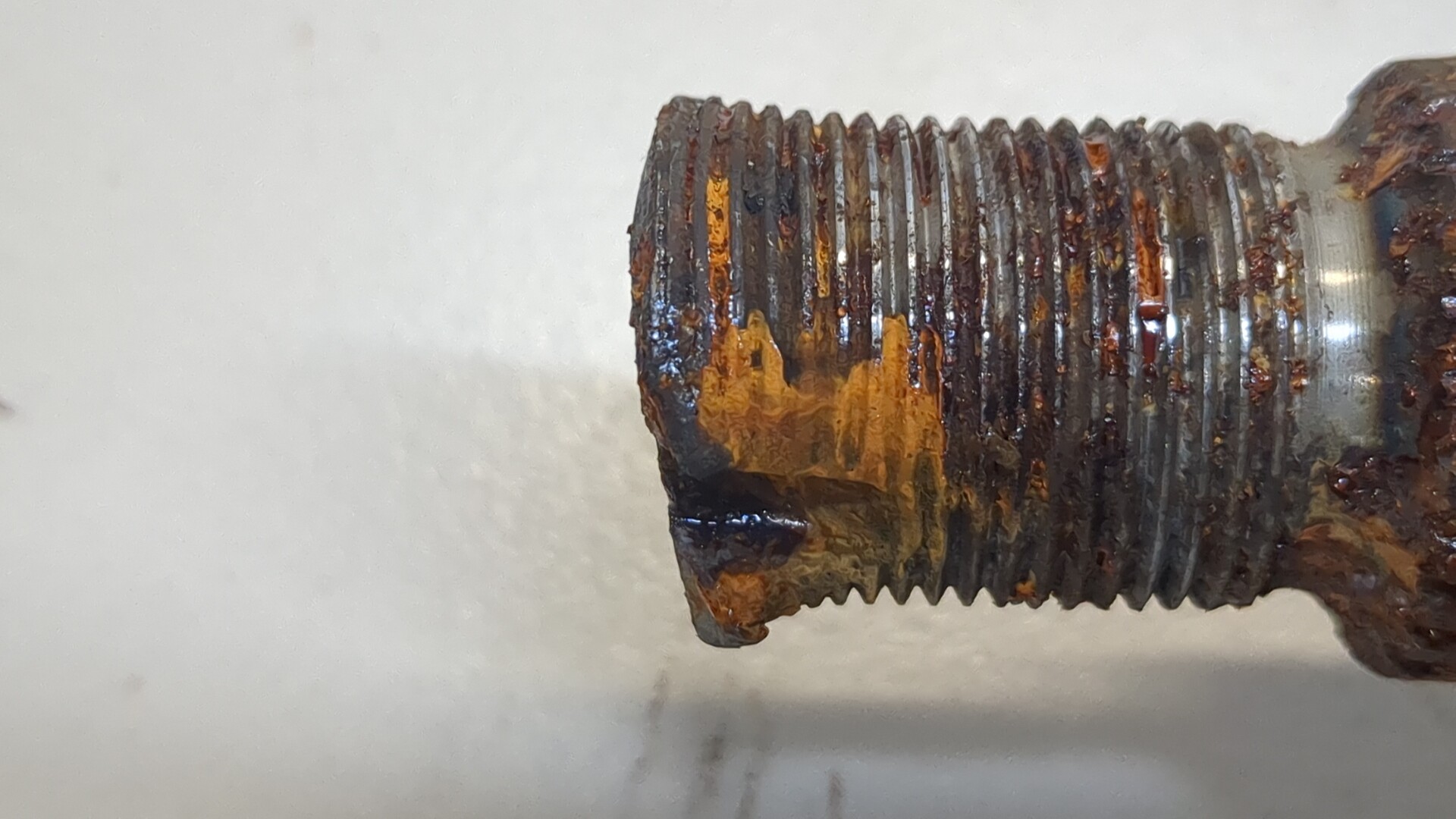 Полуось передняя левая