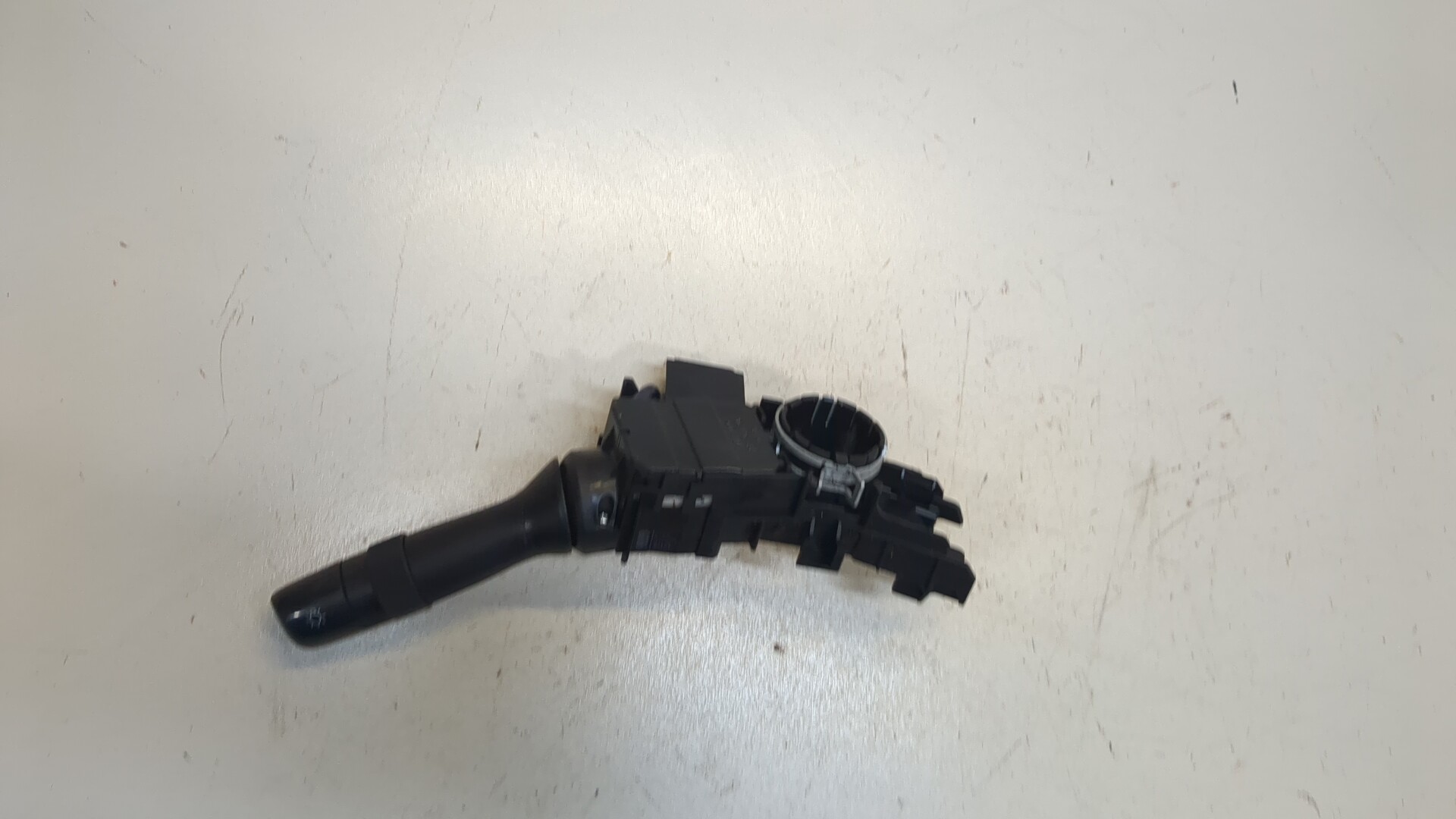 Переключатель поворотов подрулевой