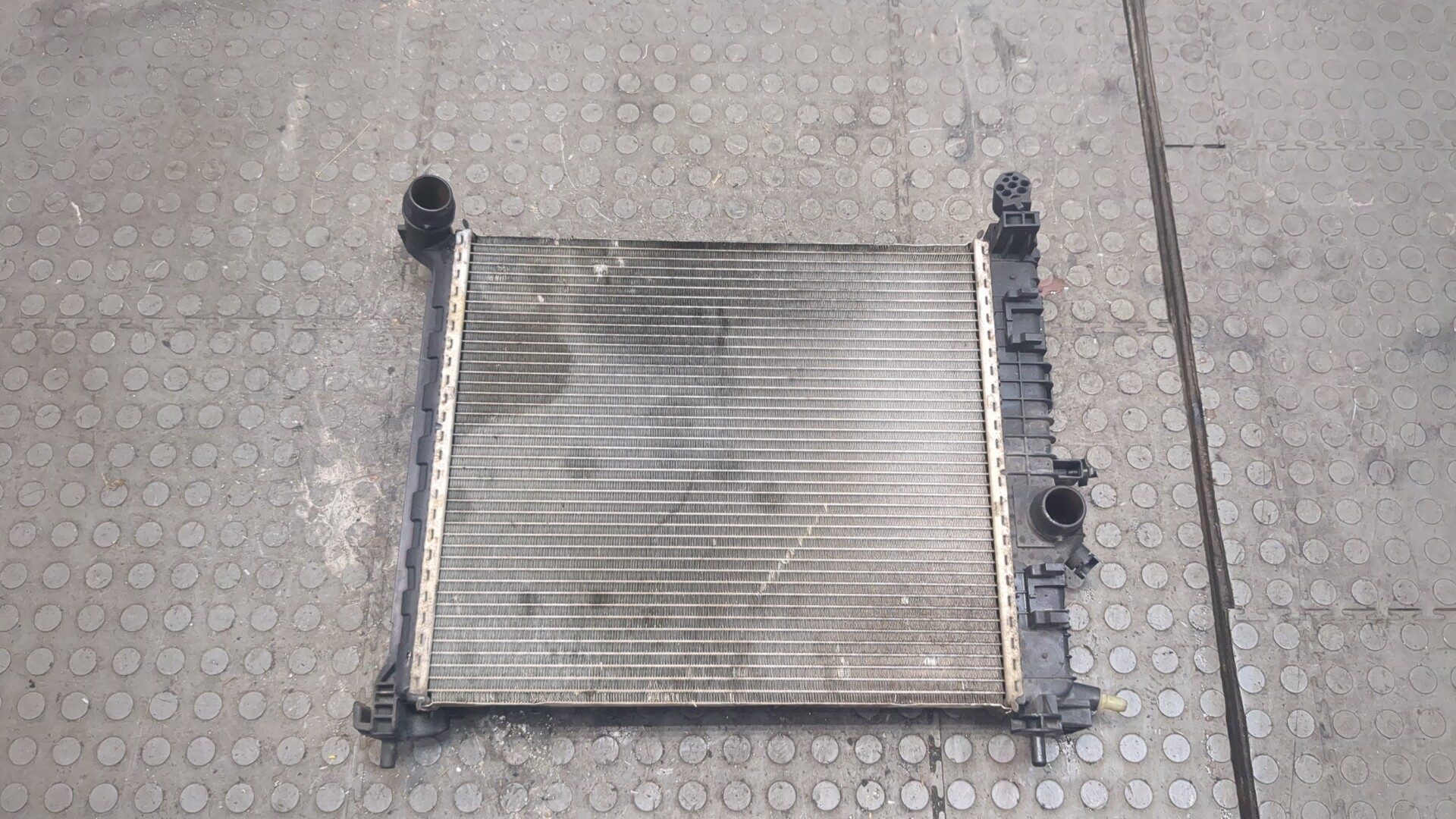 Радиатор охлаждения двигателя основной