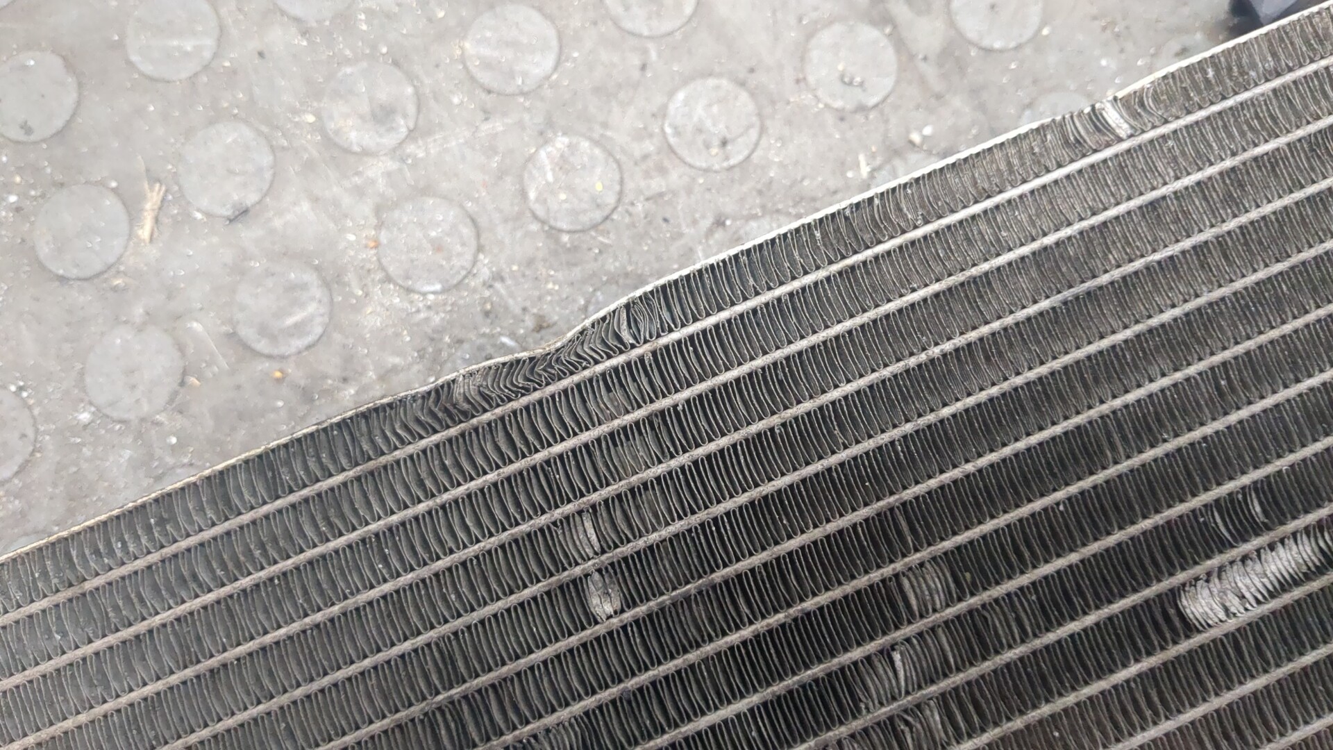 Радиатор охлаждения двигателя основной