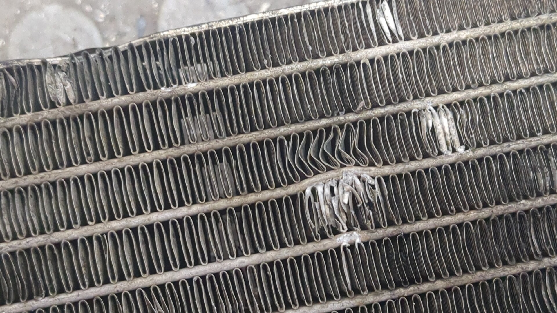 Радиатор охлаждения двигателя основной