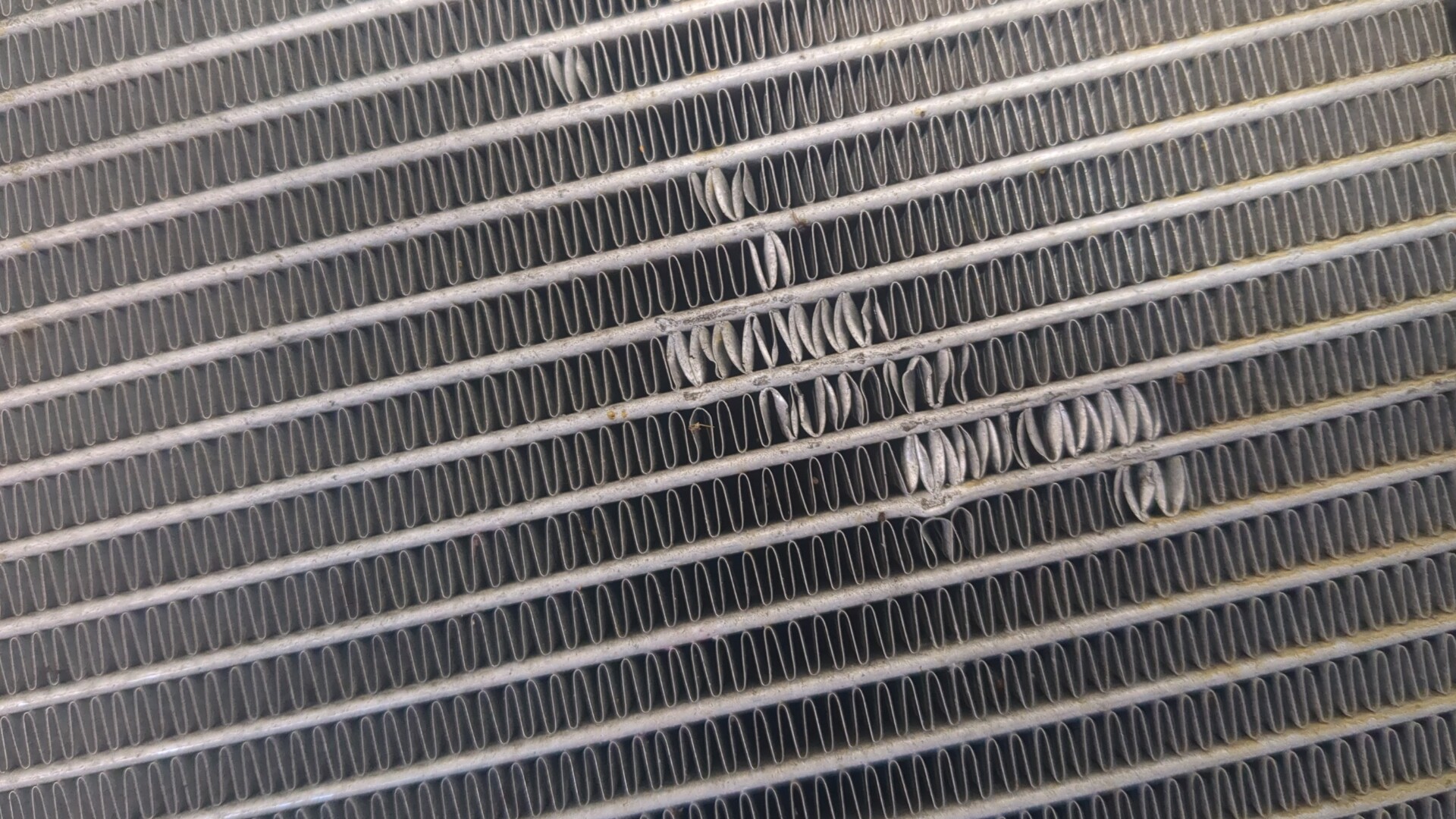 Радиатор охлаждения двигателя основной