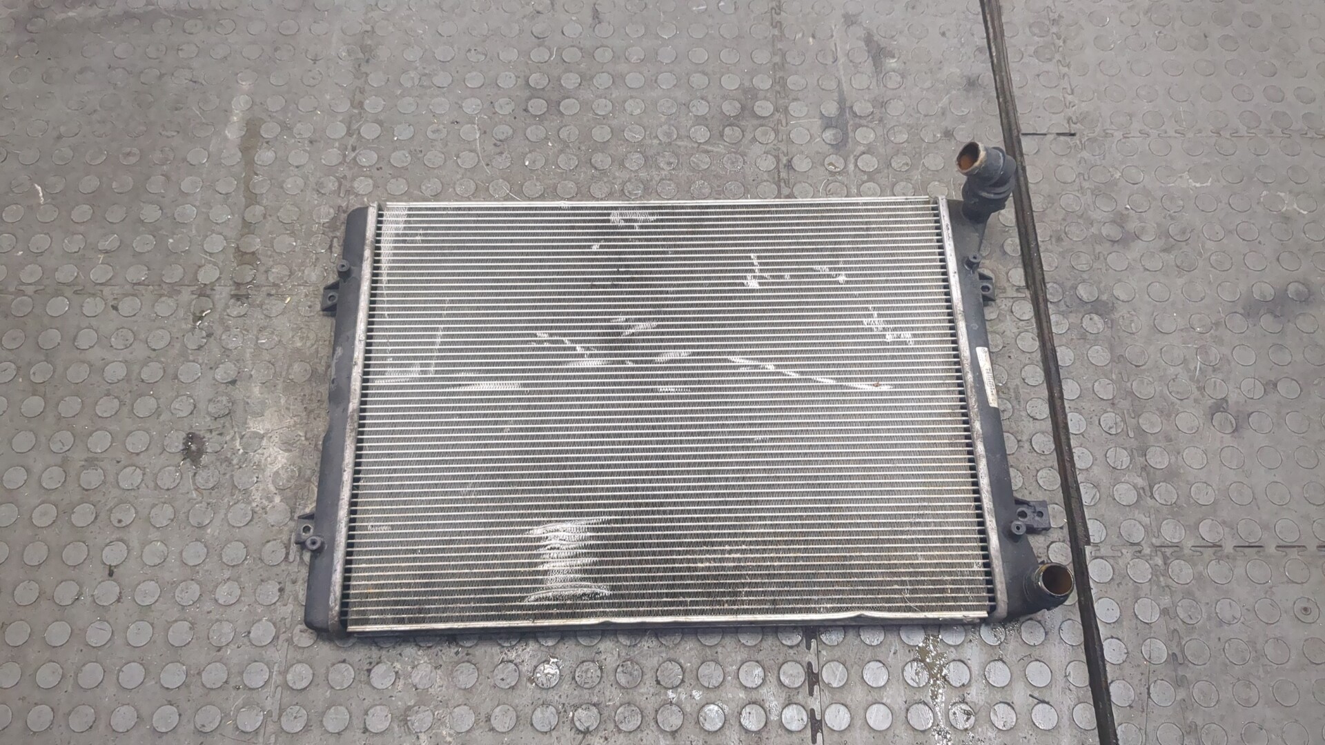 Радиатор охлаждения двигателя основной