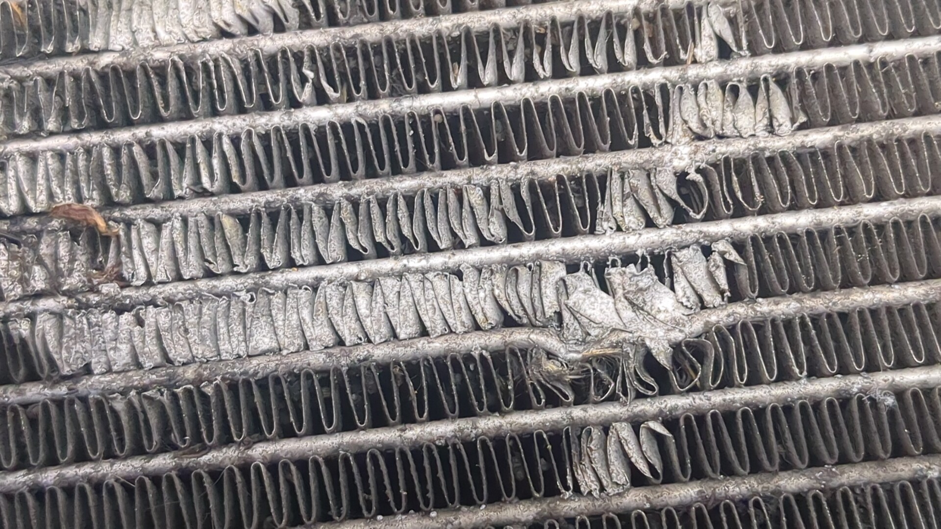 Радиатор охлаждения двигателя основной