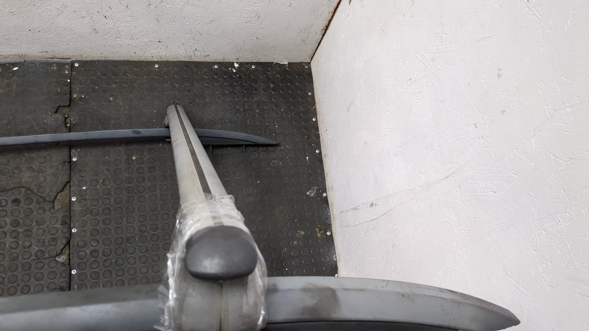 Рейлинги (релинг) к-кт (планки на крышу)