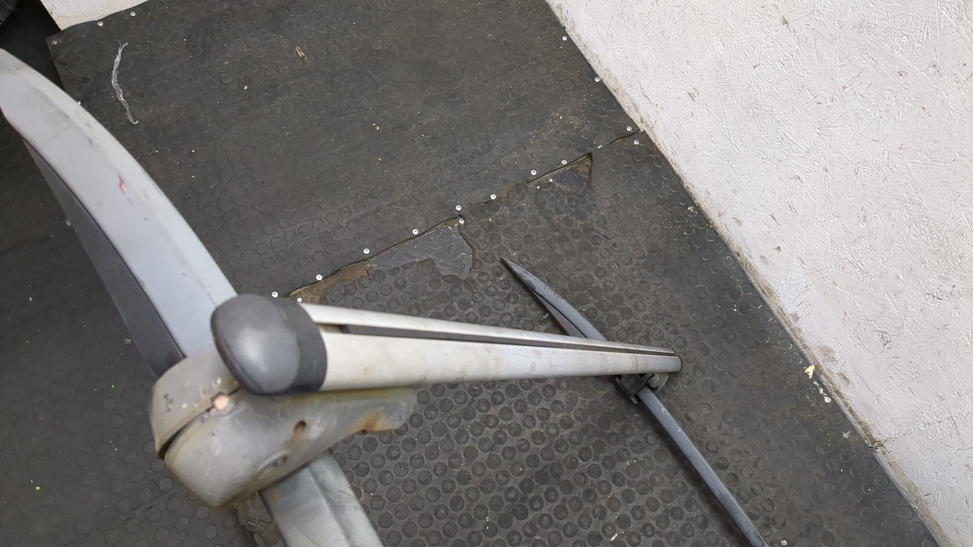 Рейлинги (релинг) к-кт (планки на крышу)