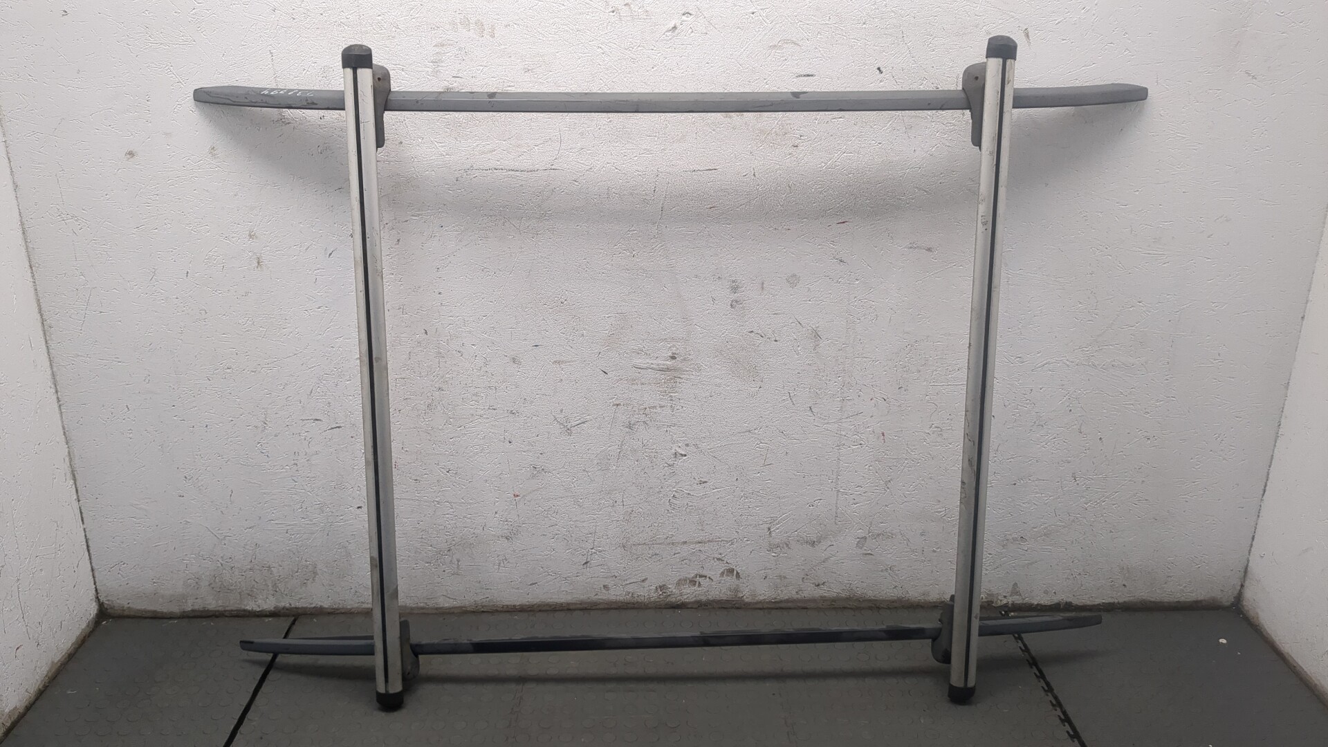 Рейлинги (релинг) к-кт (планки на крышу)