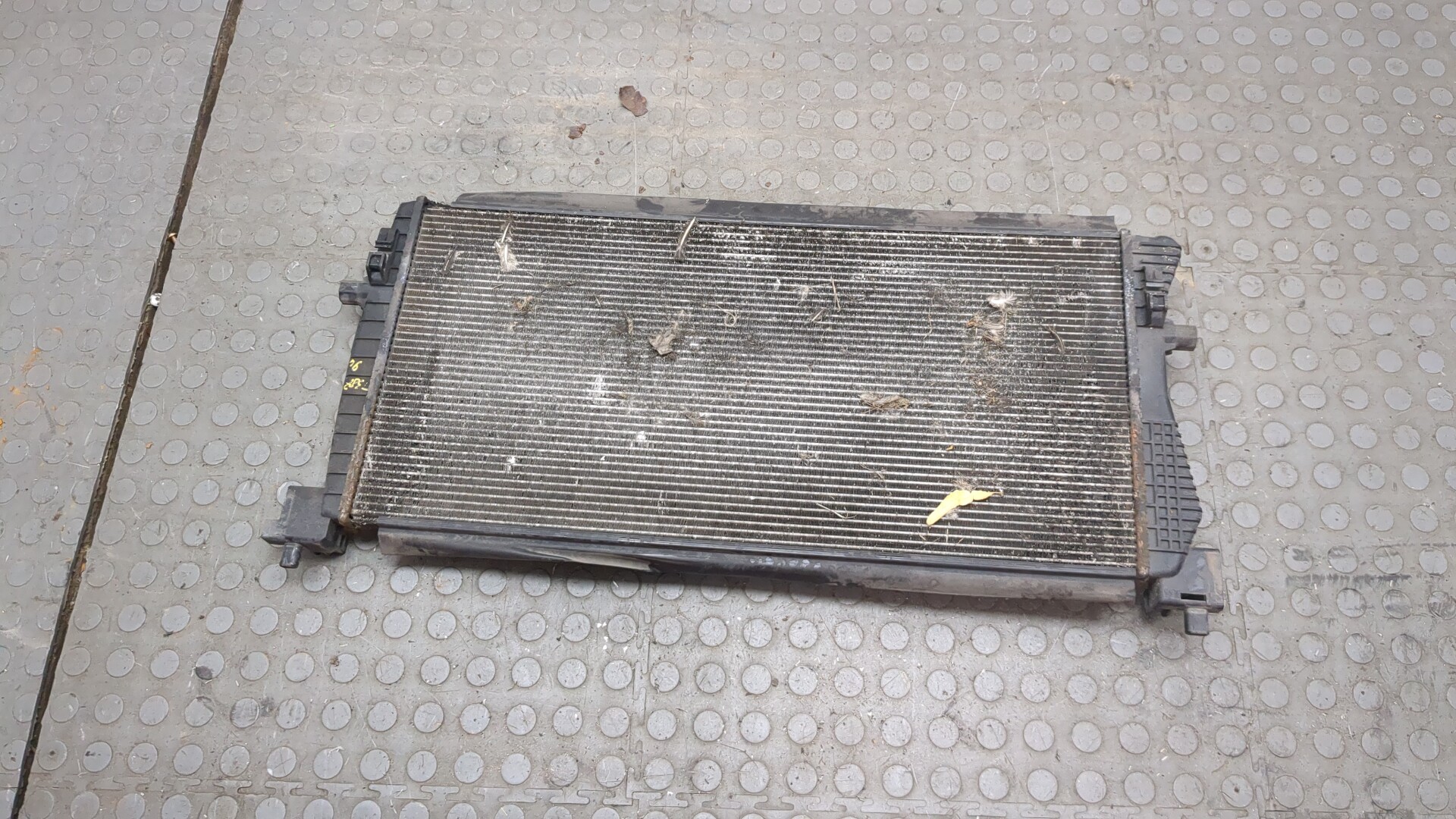 Радиатор охлаждения двигателя основной