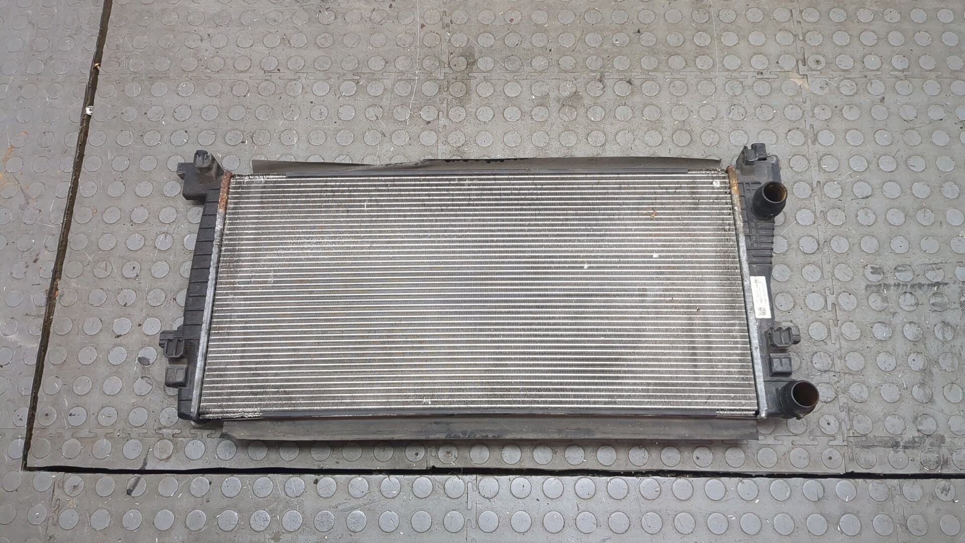 Радиатор охлаждения двигателя основной