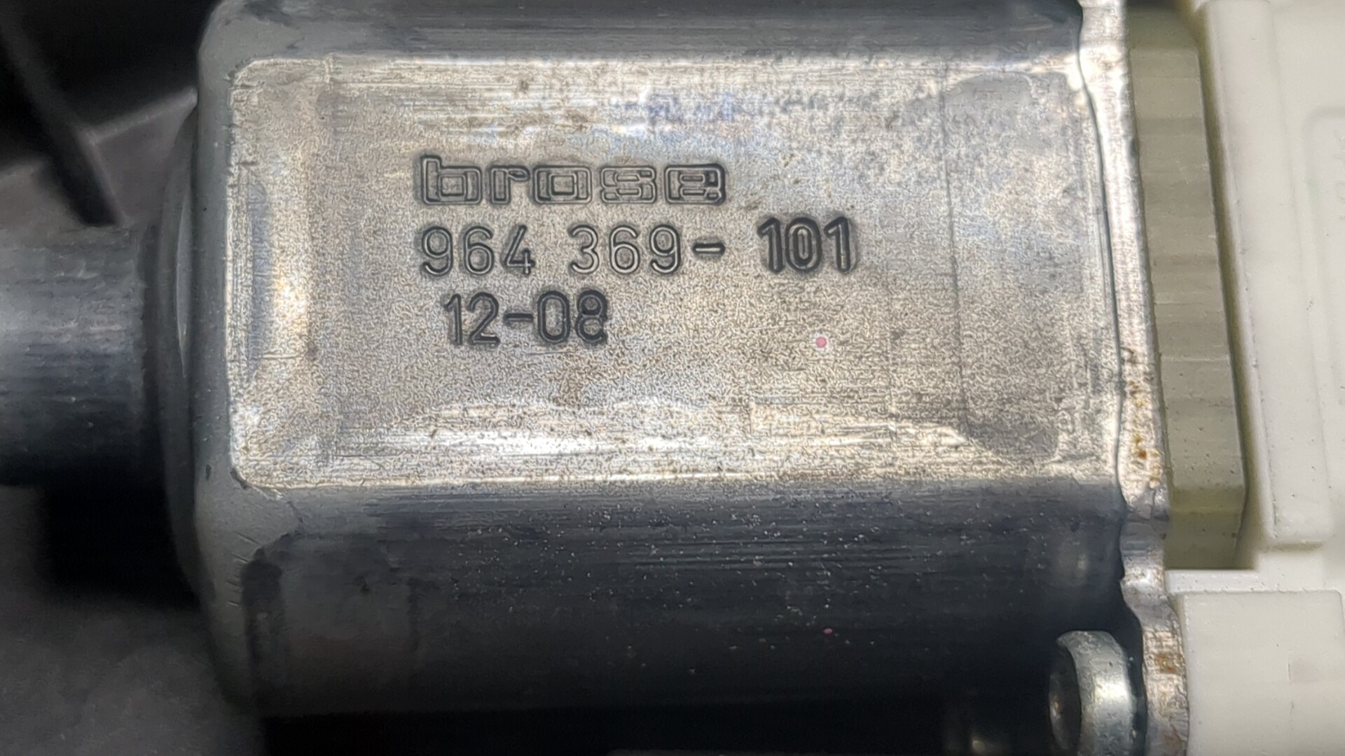 Стеклоподъемник электр. передний левый