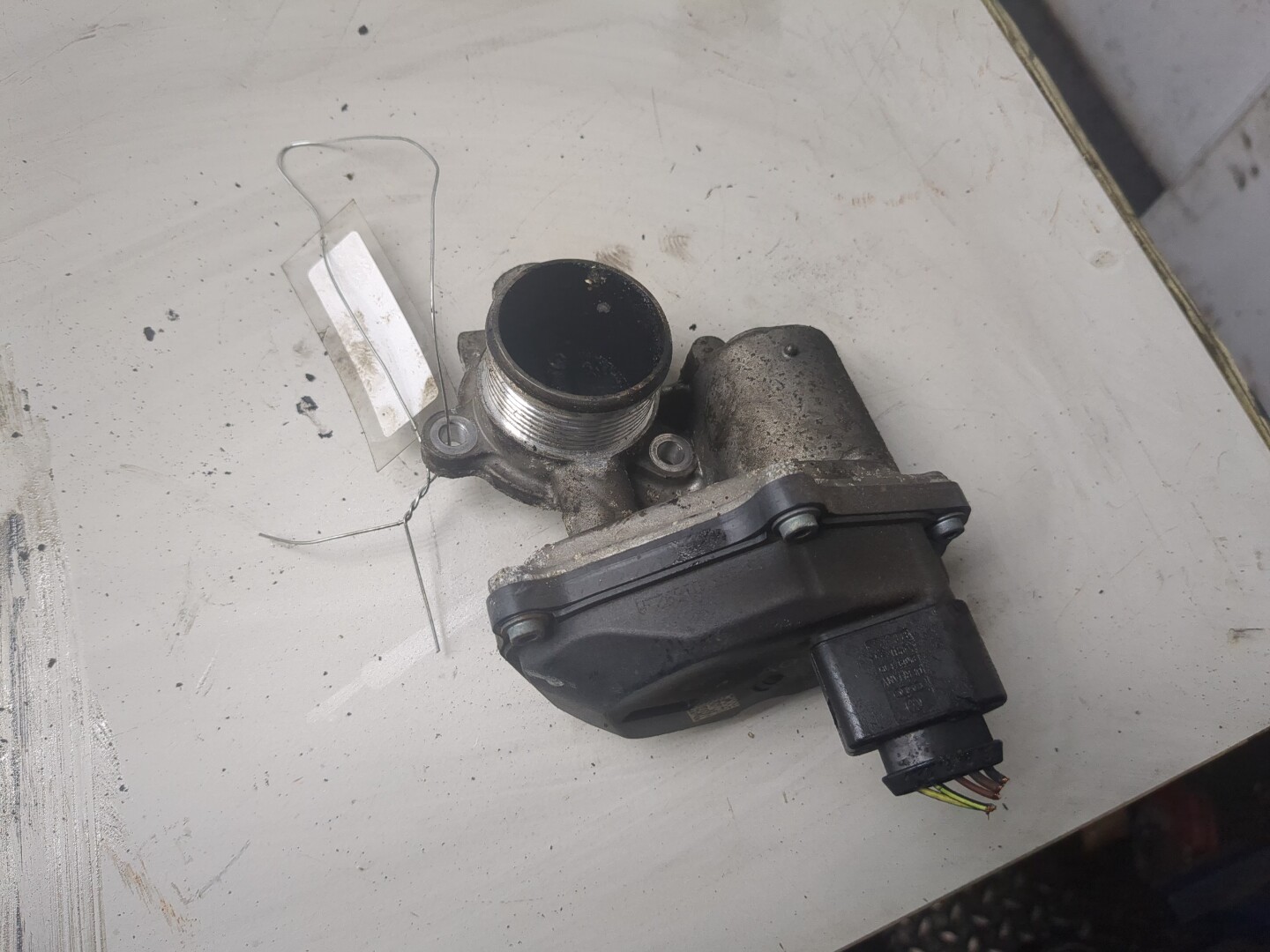 Заслонка дроссельная электрическая